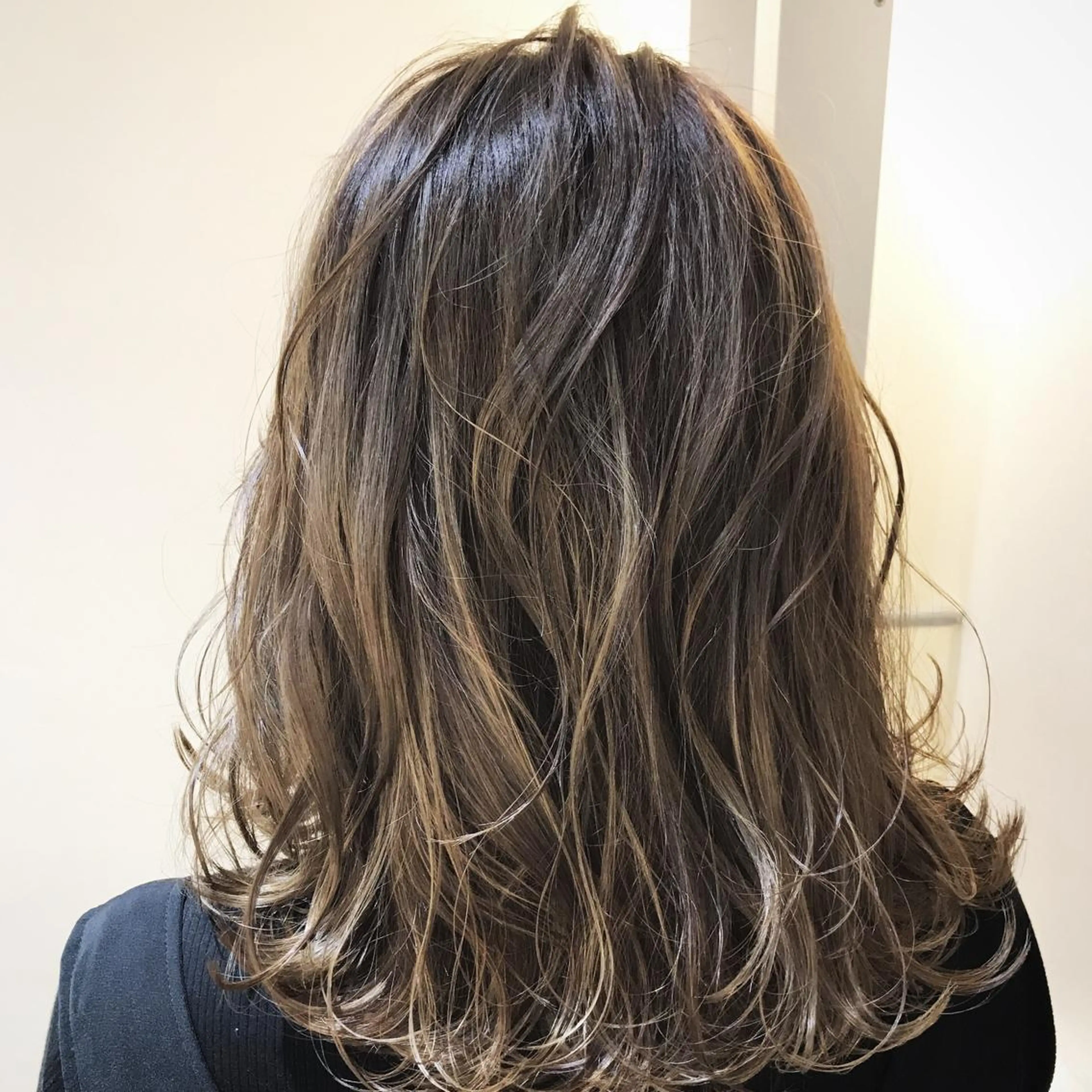 ミディアム カラー 外国人風カラー 髪質改善サロン 心斎橋ARCHEのヘアスタイル