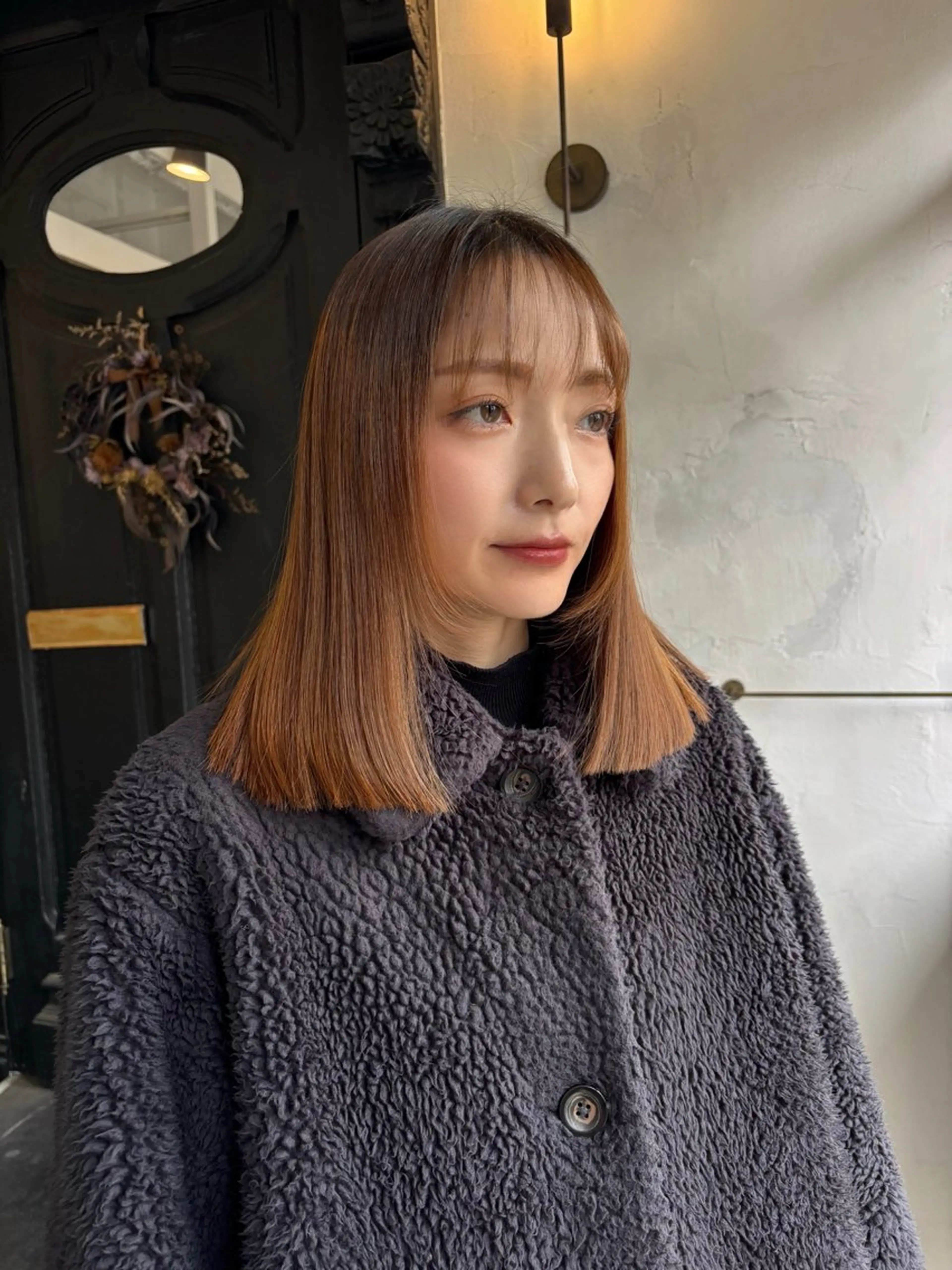 ミディアム 顔まわりレイヤー レイヤーカット comeghead 琴音のヘアスタイル