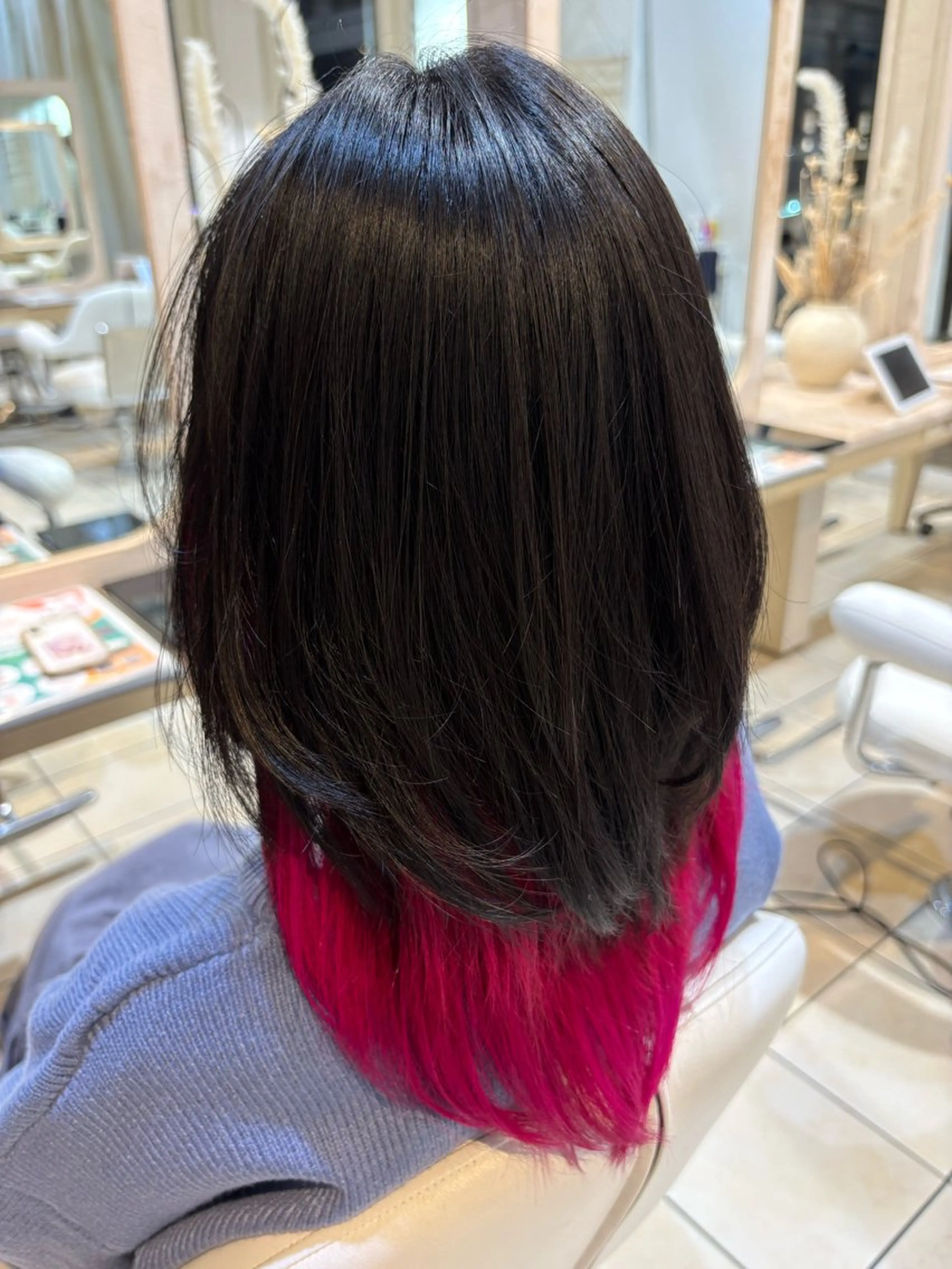 セミロング カラー 吉川 うららのヘアスタイル