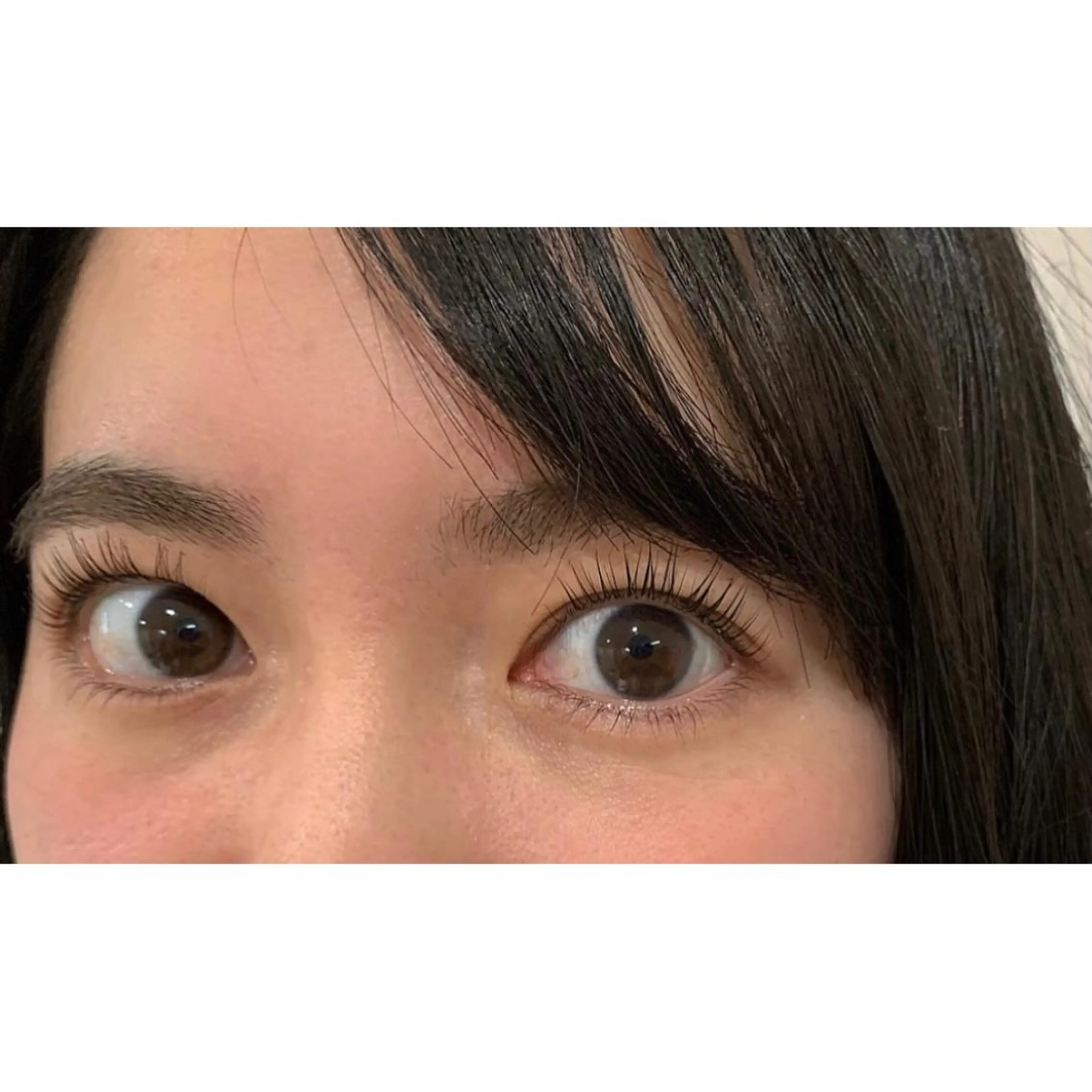 目元ぱっちりアッパーリフトカール上の写真