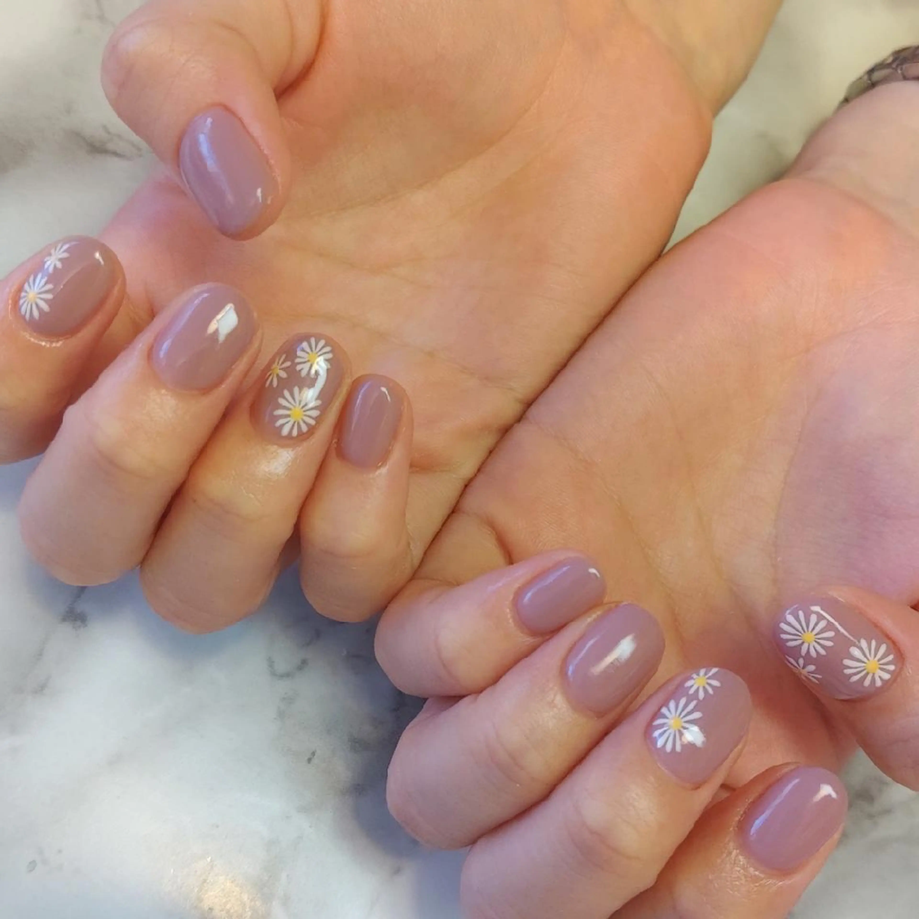 ネイル ジェヌインネイル 河内のネイルデザイン