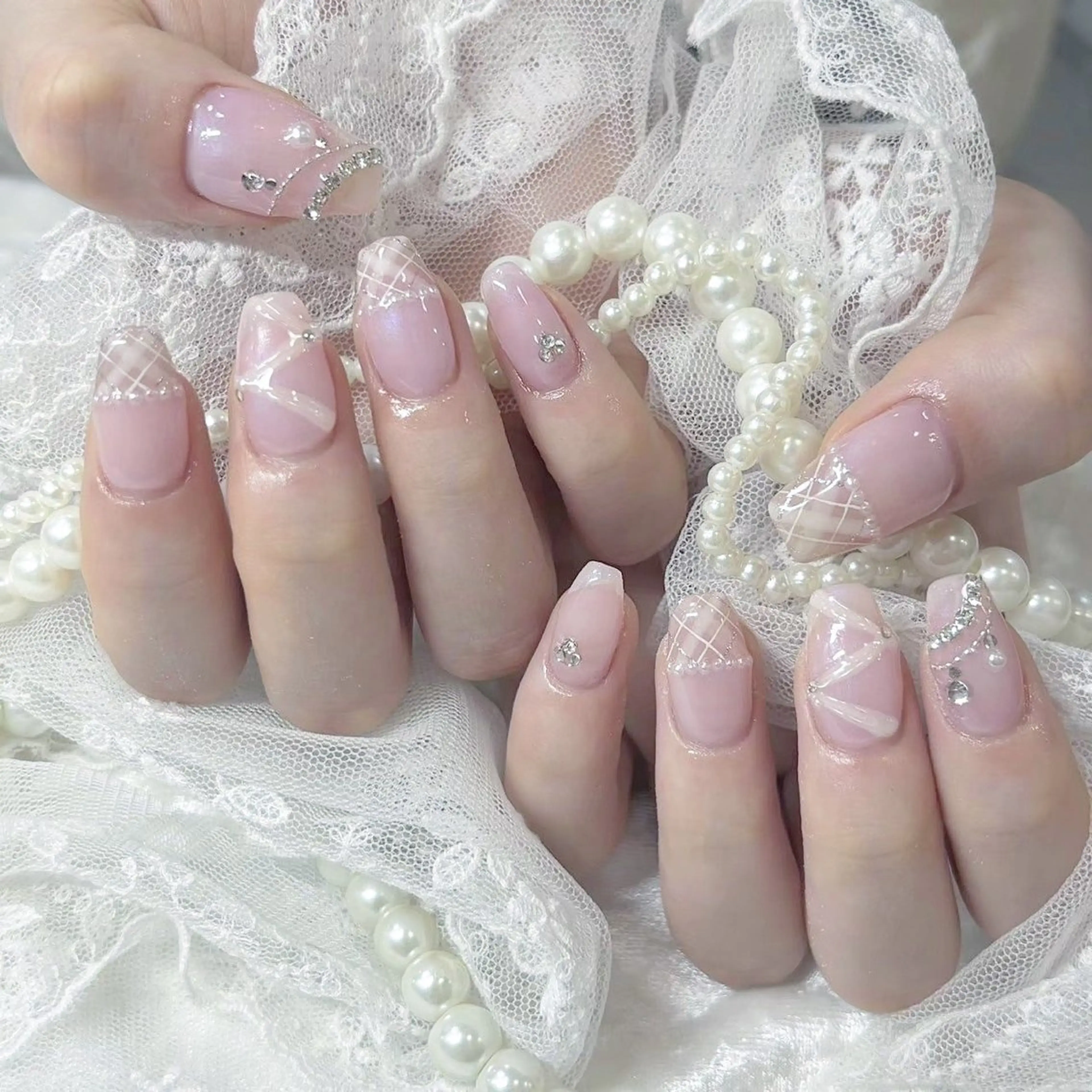 ネイル アートネイル 長さ出し フットネイル 韓国ネイル マグネットネイル ハンドネイル Minami 🍓のネイルデザイン