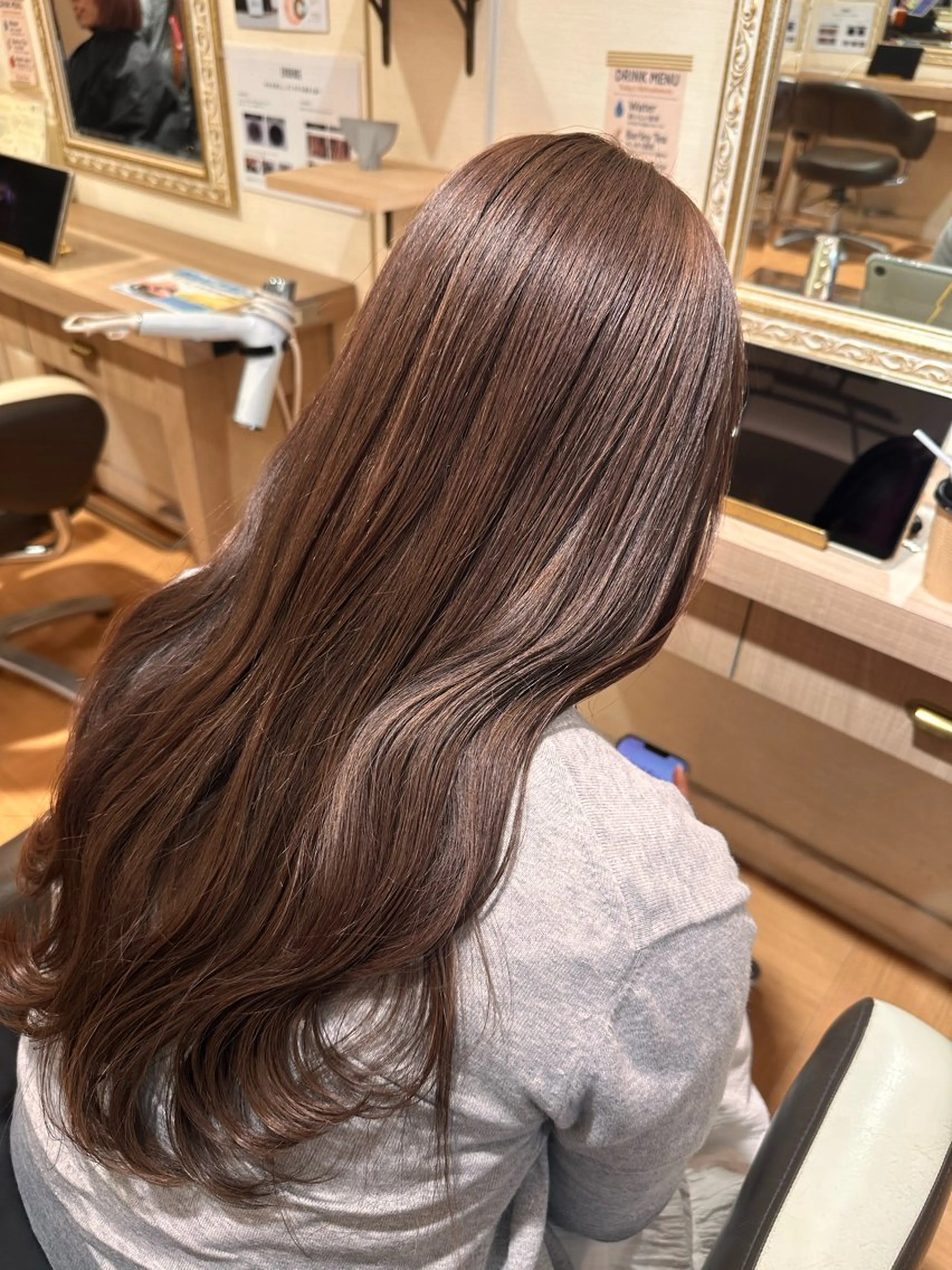 ロング ヘアカラー コタロウ🐯 大通り　美容室のヘアスタイル