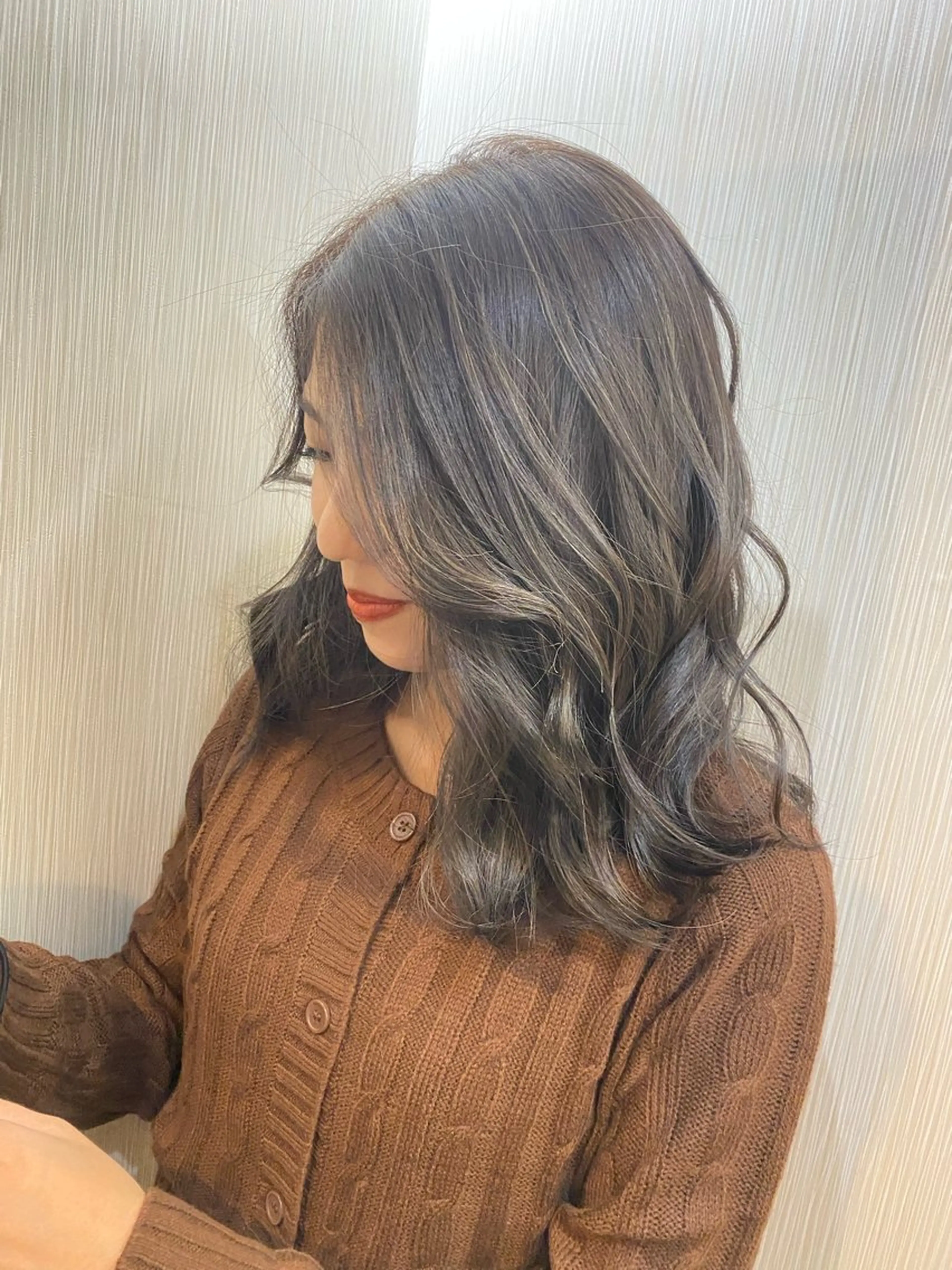 ロング カラー ブリーチ デザインカラー ハイライトカラー ハイライト うる艶髪 🌸RYO🌸のヘアスタイル