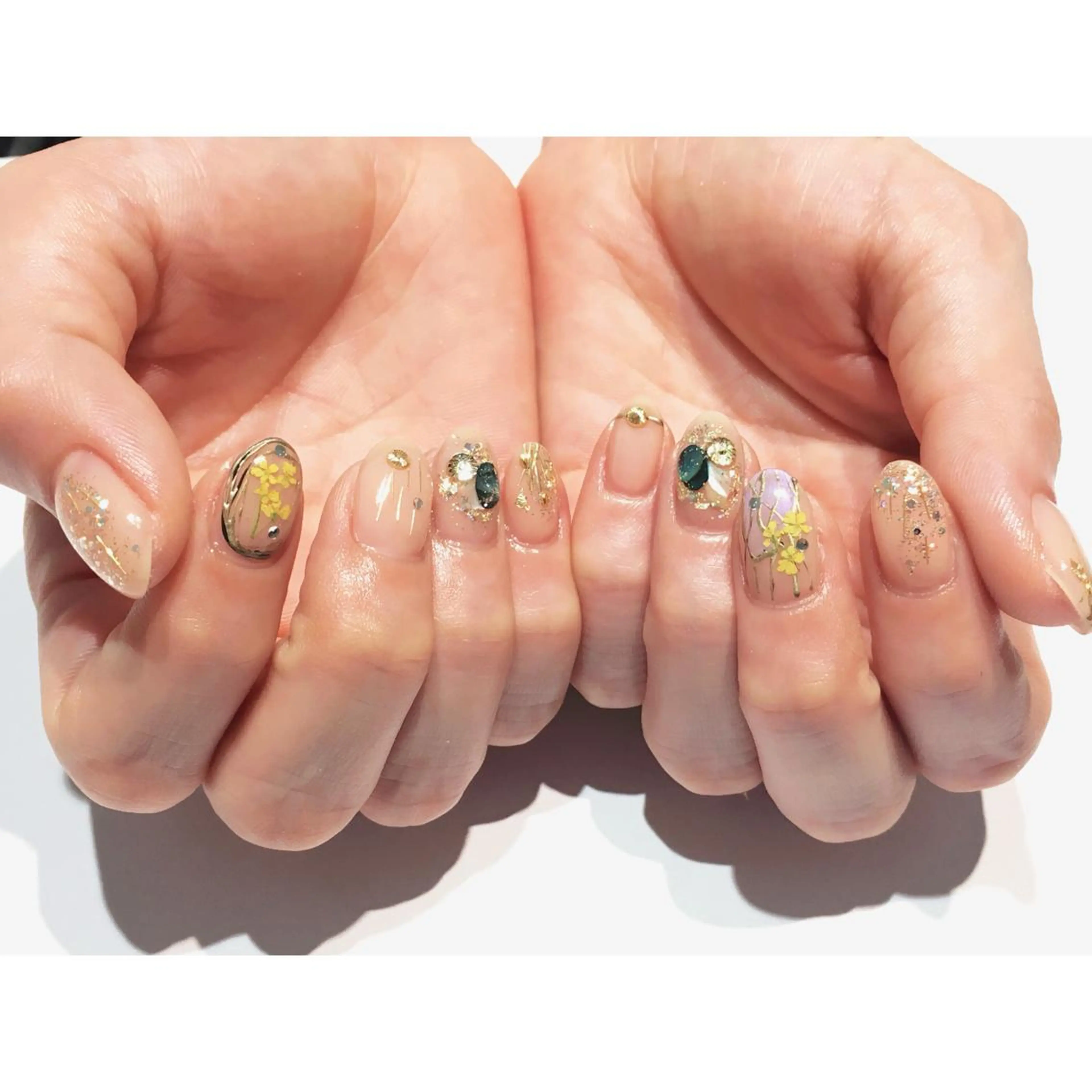 ネイル nail salon  aloalo所属・Nailist Ayaのネイルデザイン