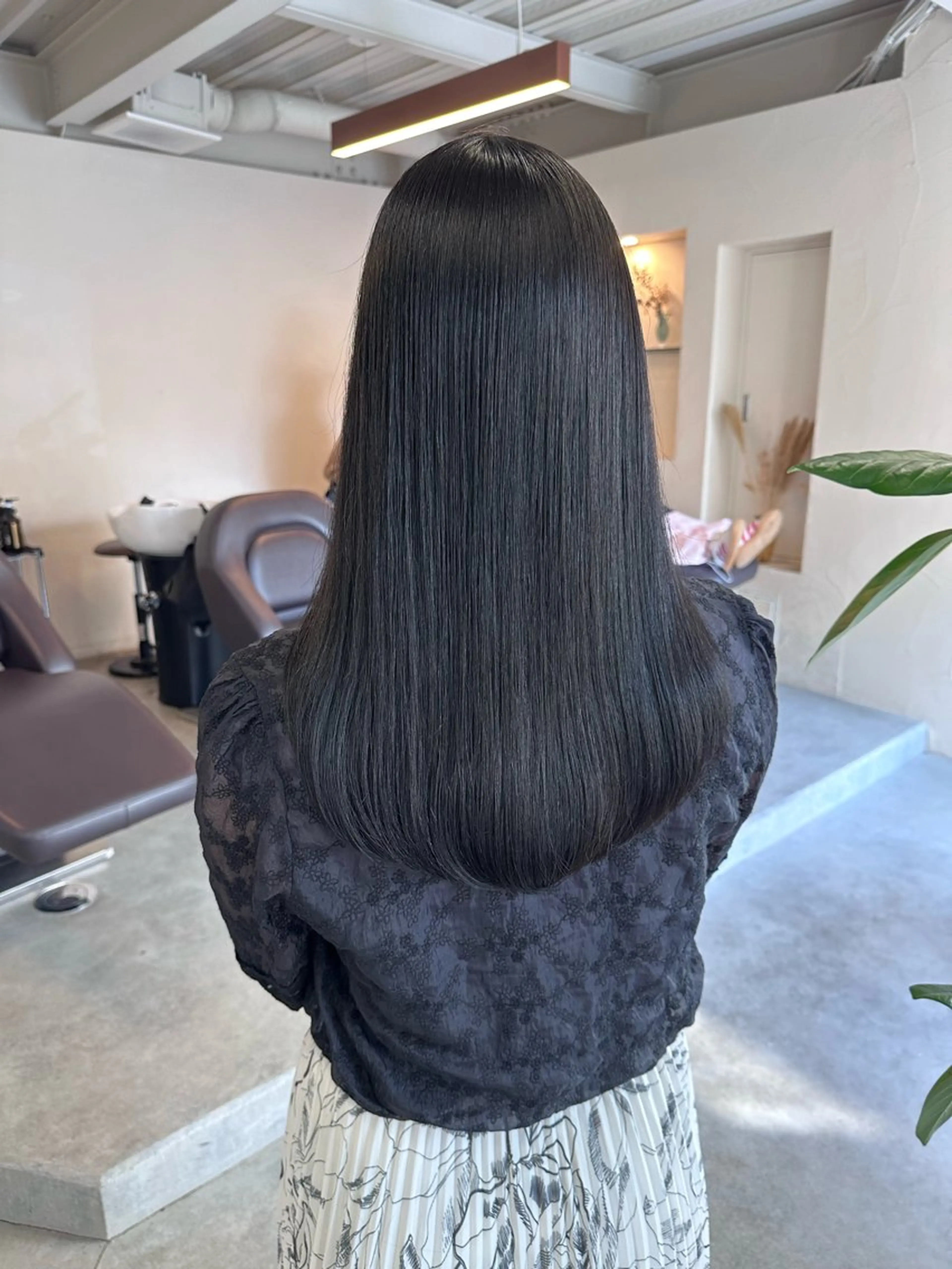 セミロング 顔まわりレイヤー 韓国風ヘア レイヤーカット ローレイヤー 縮毛矯正 Masena所属・【必ず似合わせます】 川口航平のヘアスタイル