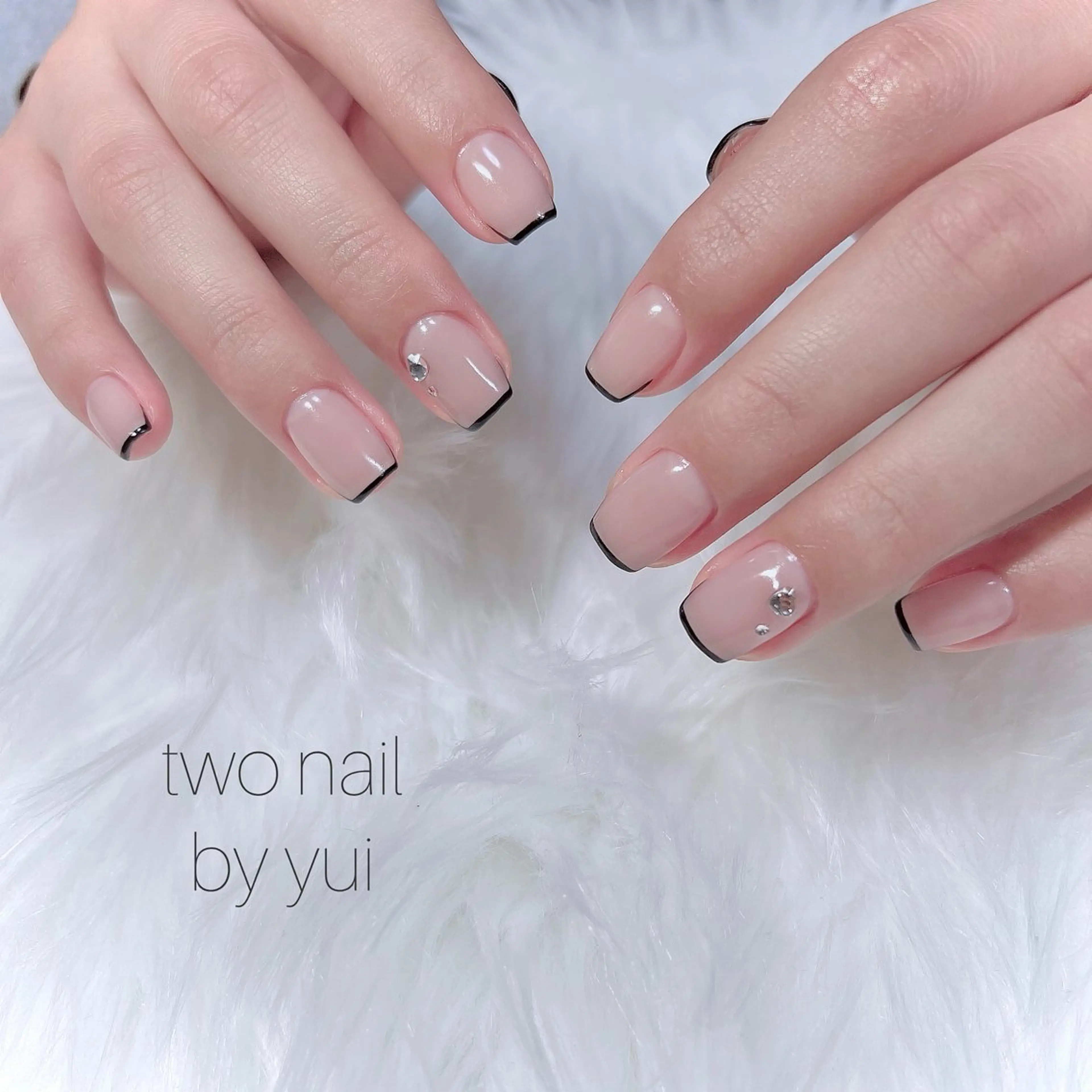 ネイル アートネイル ネイルチップ ホワイト ハンドネイル two nailのネイルデザイン