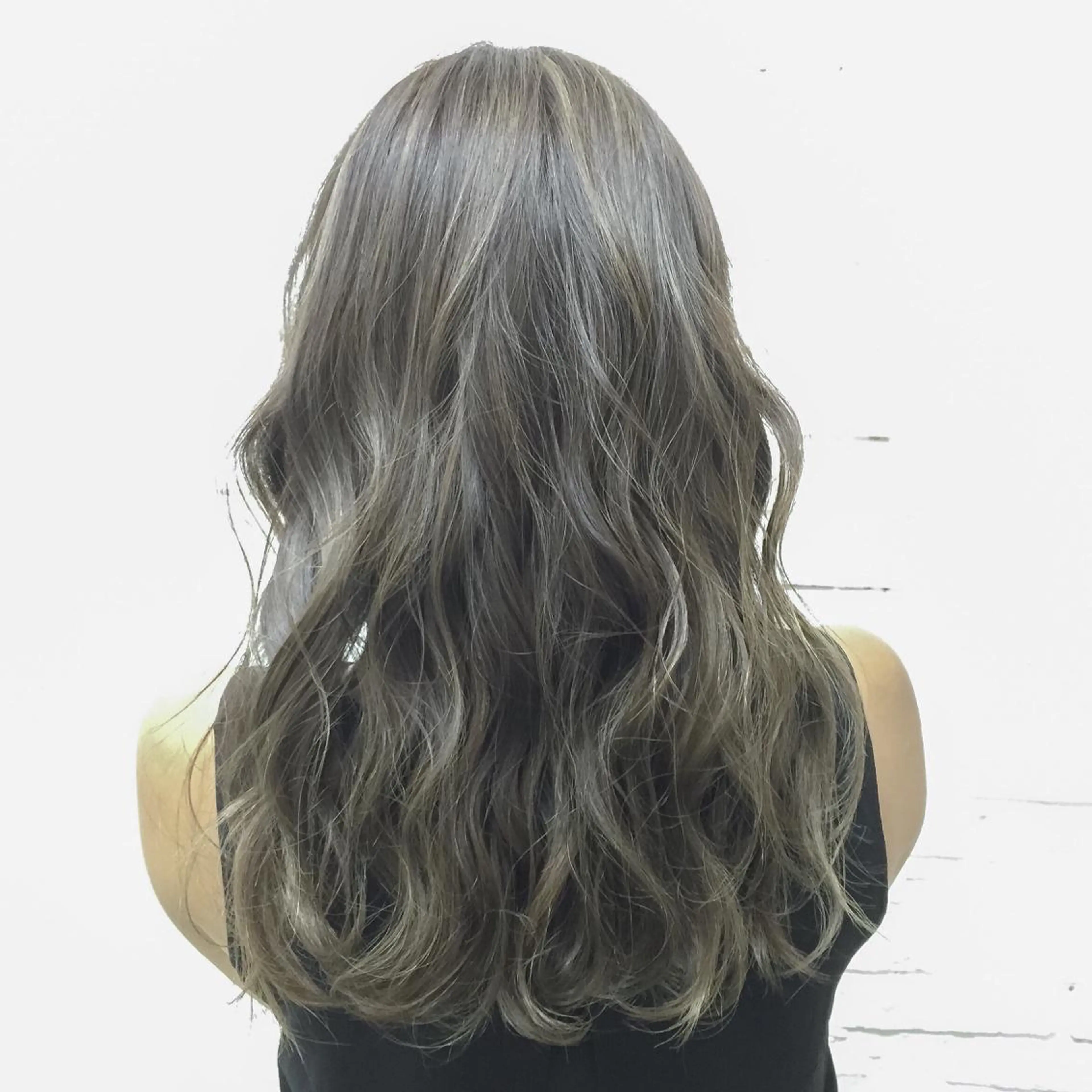 セミロング ロング カラー ヘアカラー トリートメント エクステリピート率 No.1 菊池　悠介のヘアスタイル