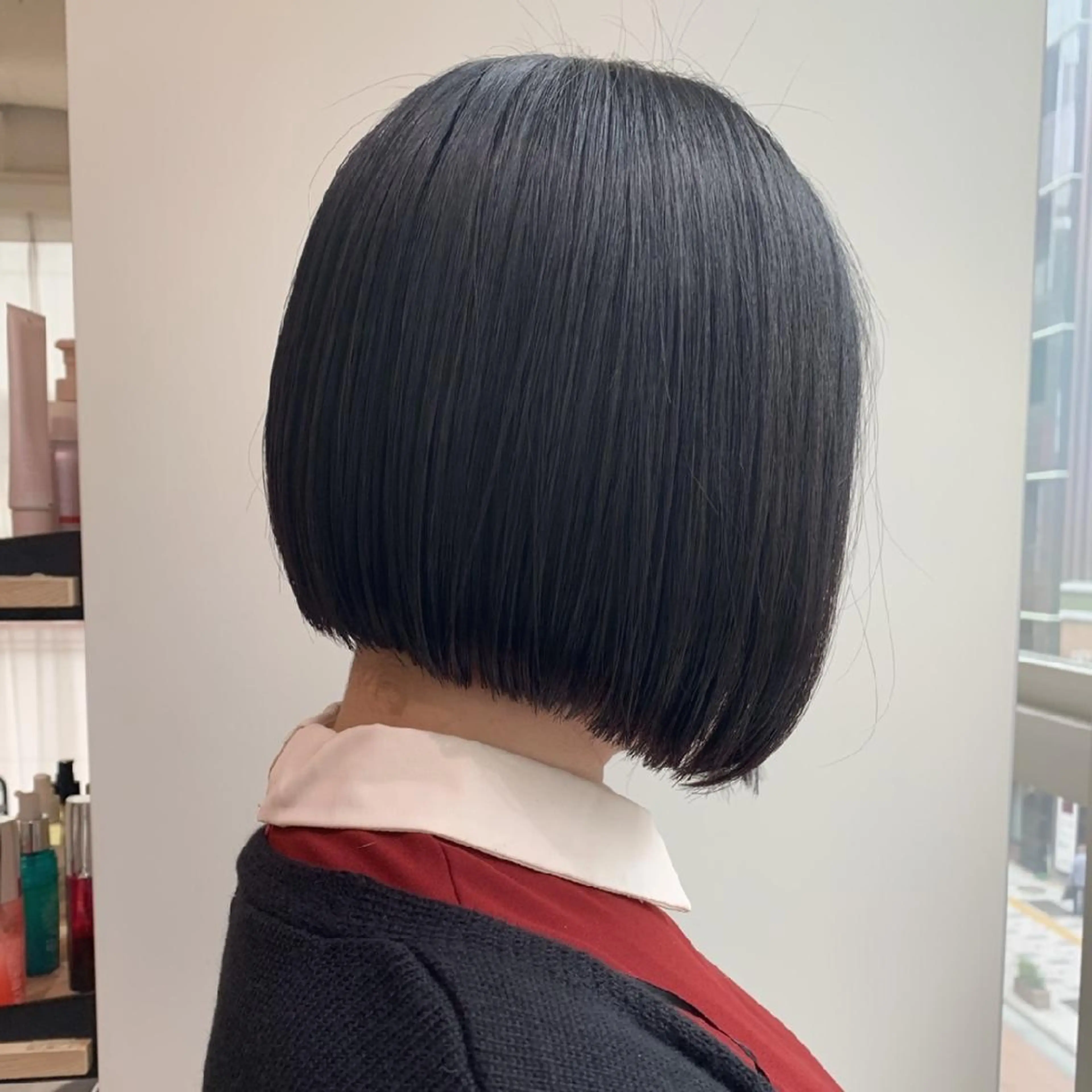 ショート ヘアアレンジ カラー 前下がりボブ ボブ くせ毛 髪質改善 salowin新宿三丁目店所属・🖤小顔ボブ/ウルフ レイヤー🖤山本諒のヘアスタイル