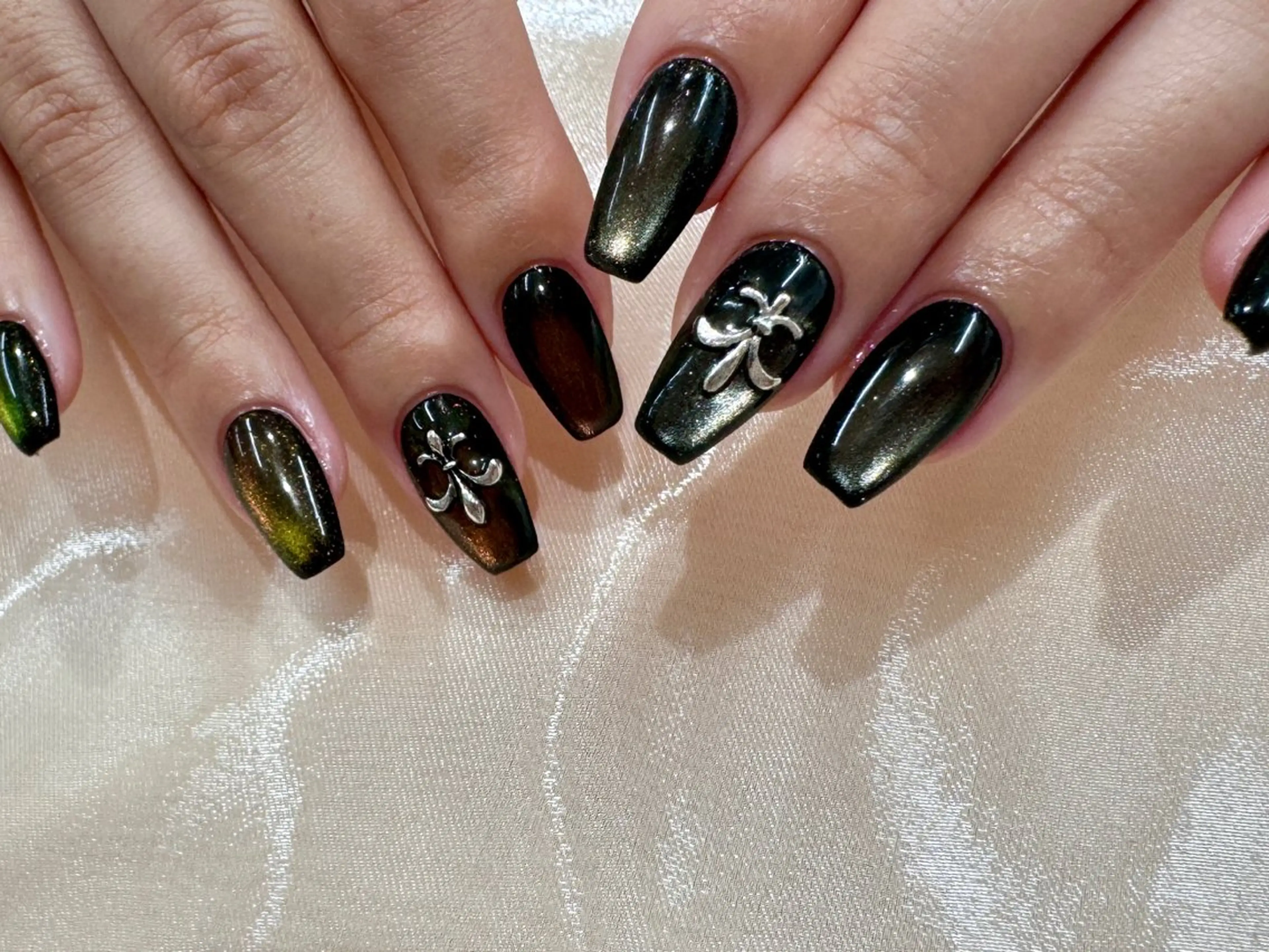 ネイル 持ち込み LE REVE Emiのネイルデザイン