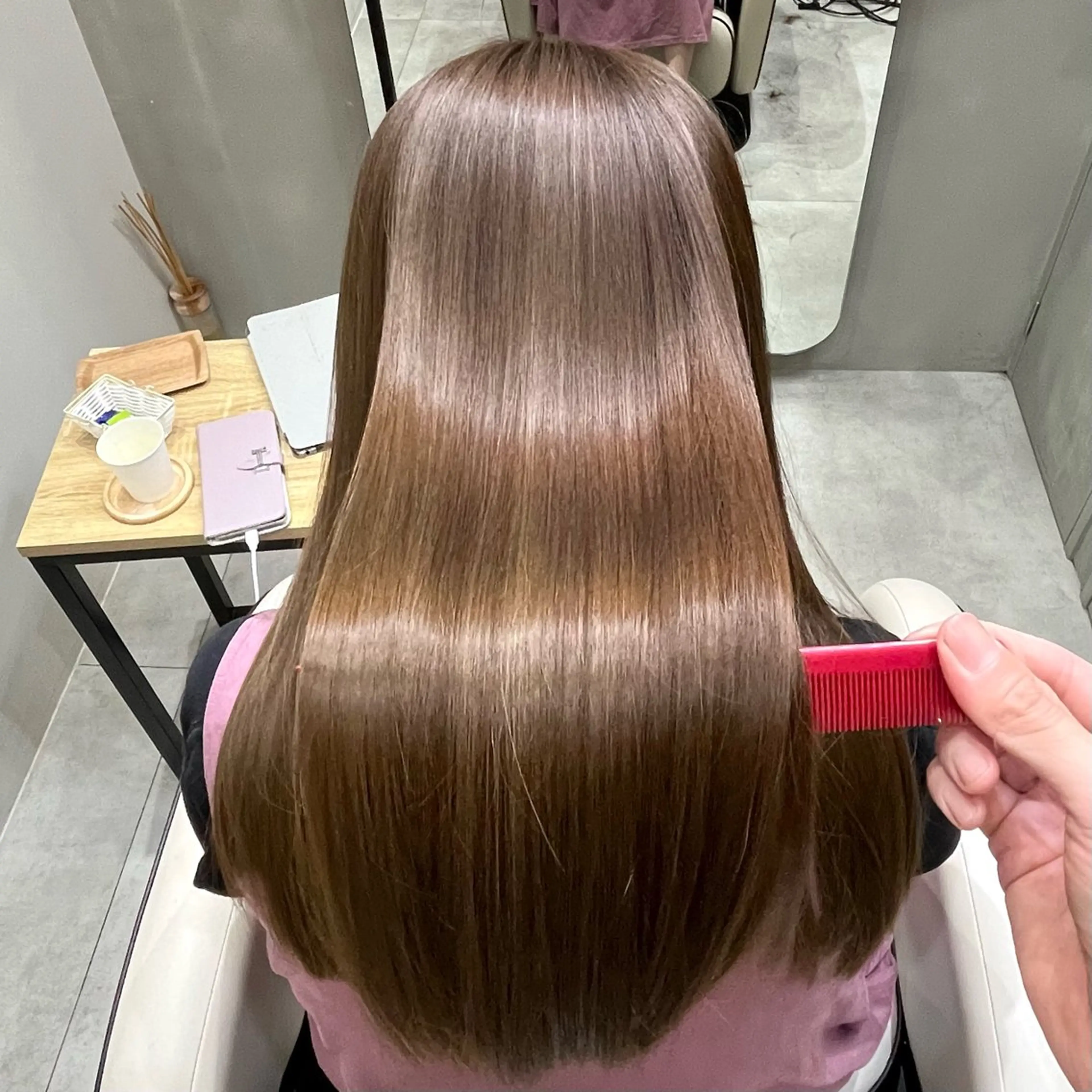 ロング Soleriaソレリア所属・おしゃれ染めで白髪 ぼかし/山口玲緒奈のヘアスタイル