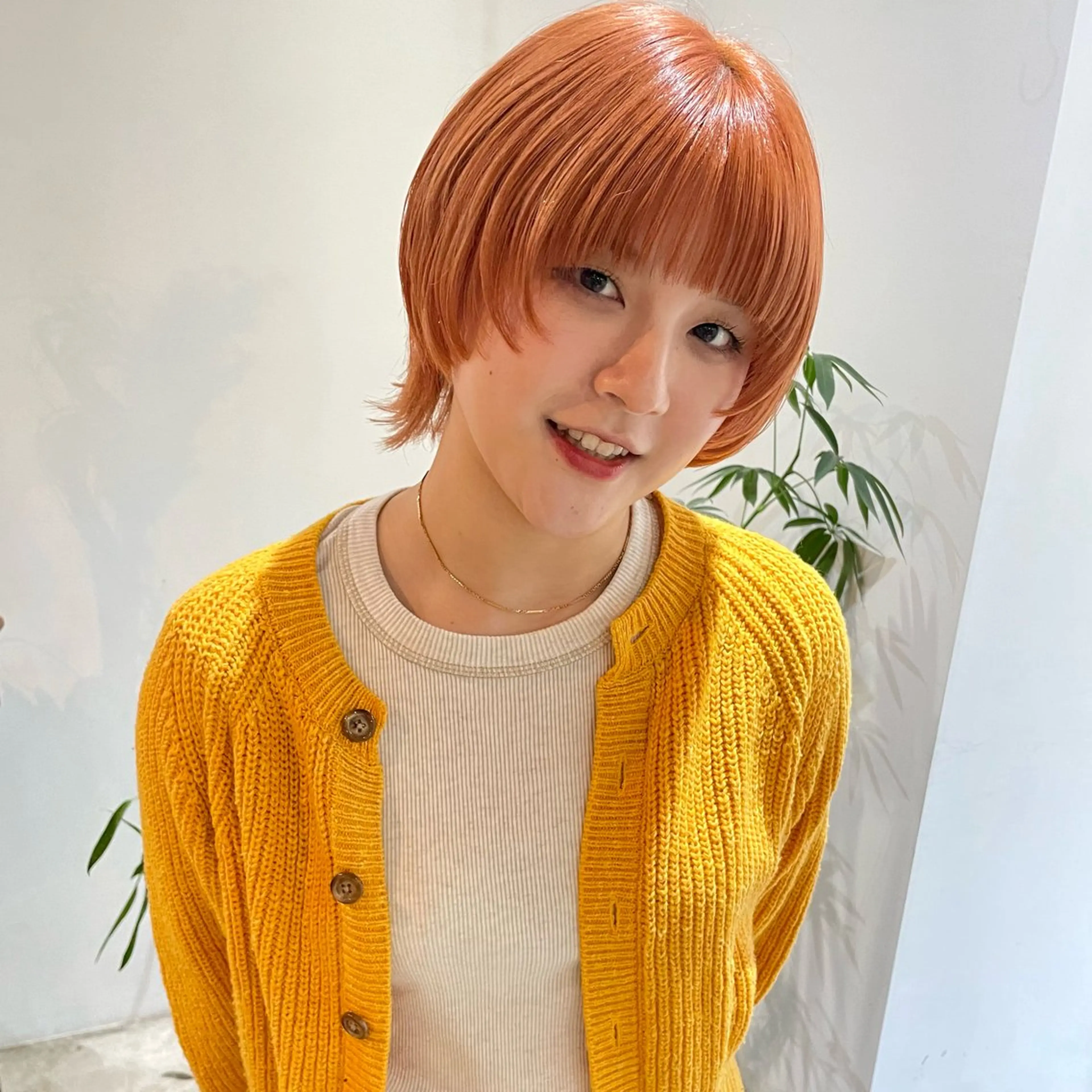 ミディアム カラー ボブ 顔周りカット ウルフカット ウルフボブ ショート/ブリーチ mizuki🐋のヘアスタイル