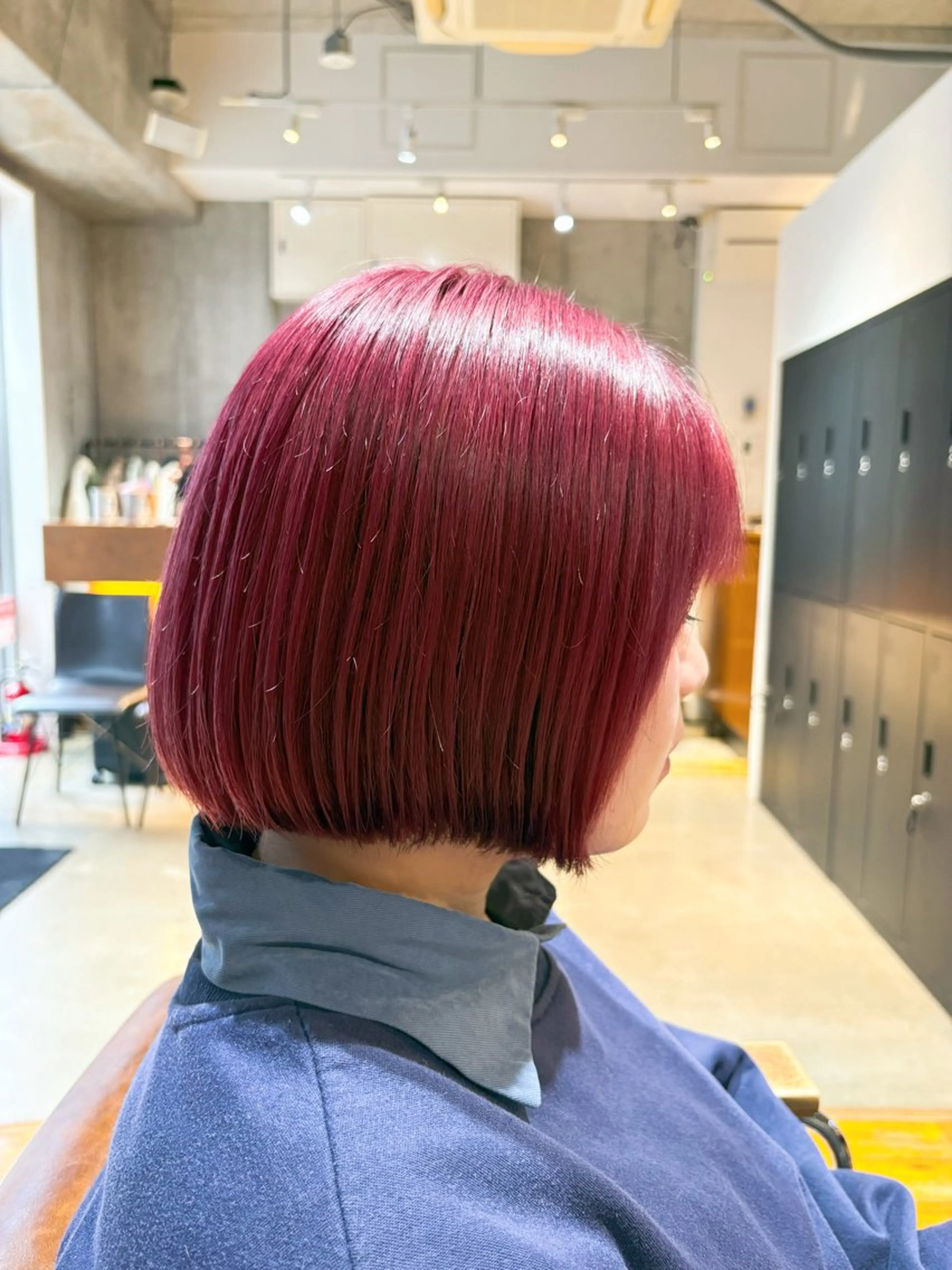 ミディアム カラー 切りっぱなしボブ ブリーチ ダブルカラー ハイトーンカラー ピンクカラー カット ヘアカラー 🌊インナーカラー 🐬櫻井海星のヘアスタイル