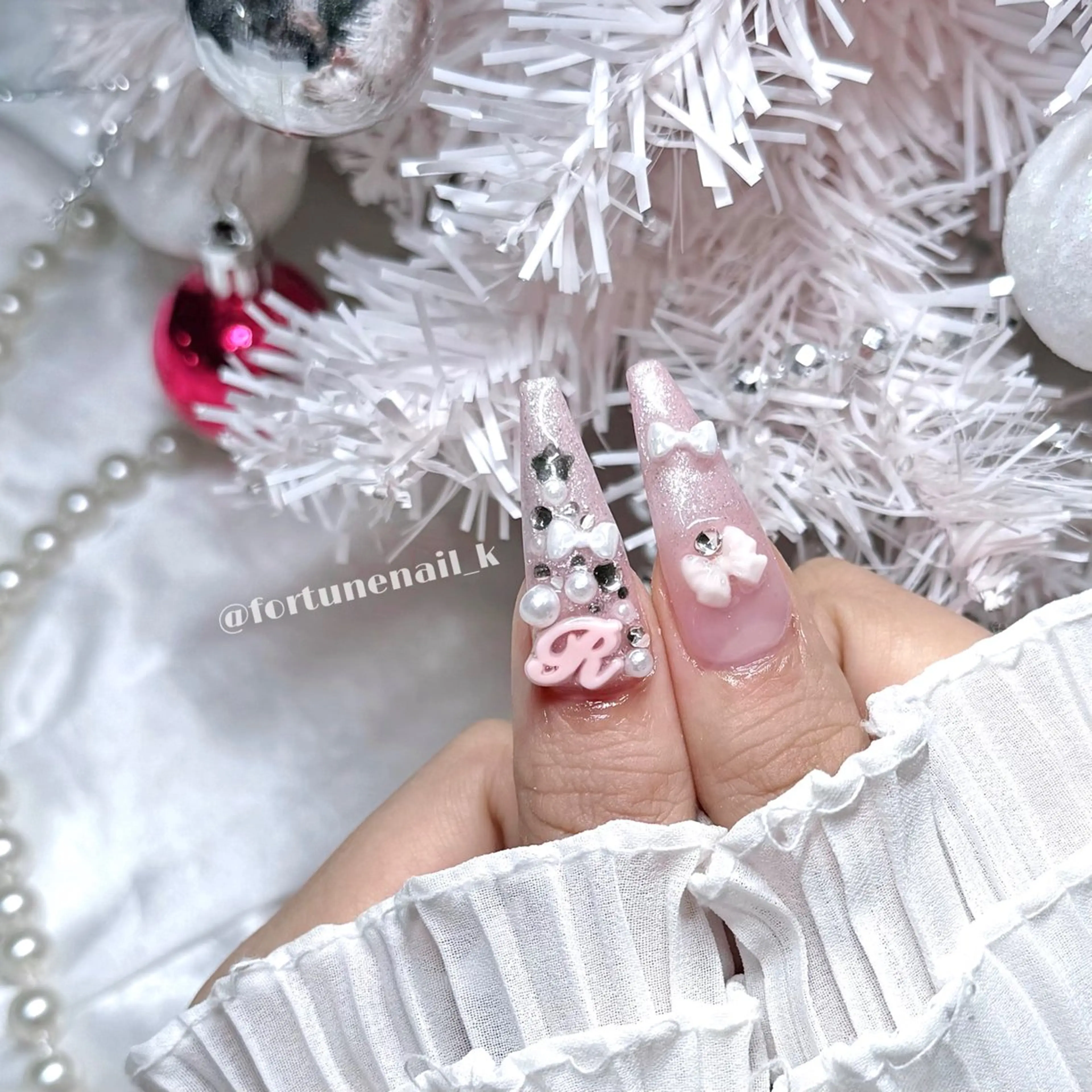 ネイル ハンドネイル 🤍kanane 🤍のネイルデザイン