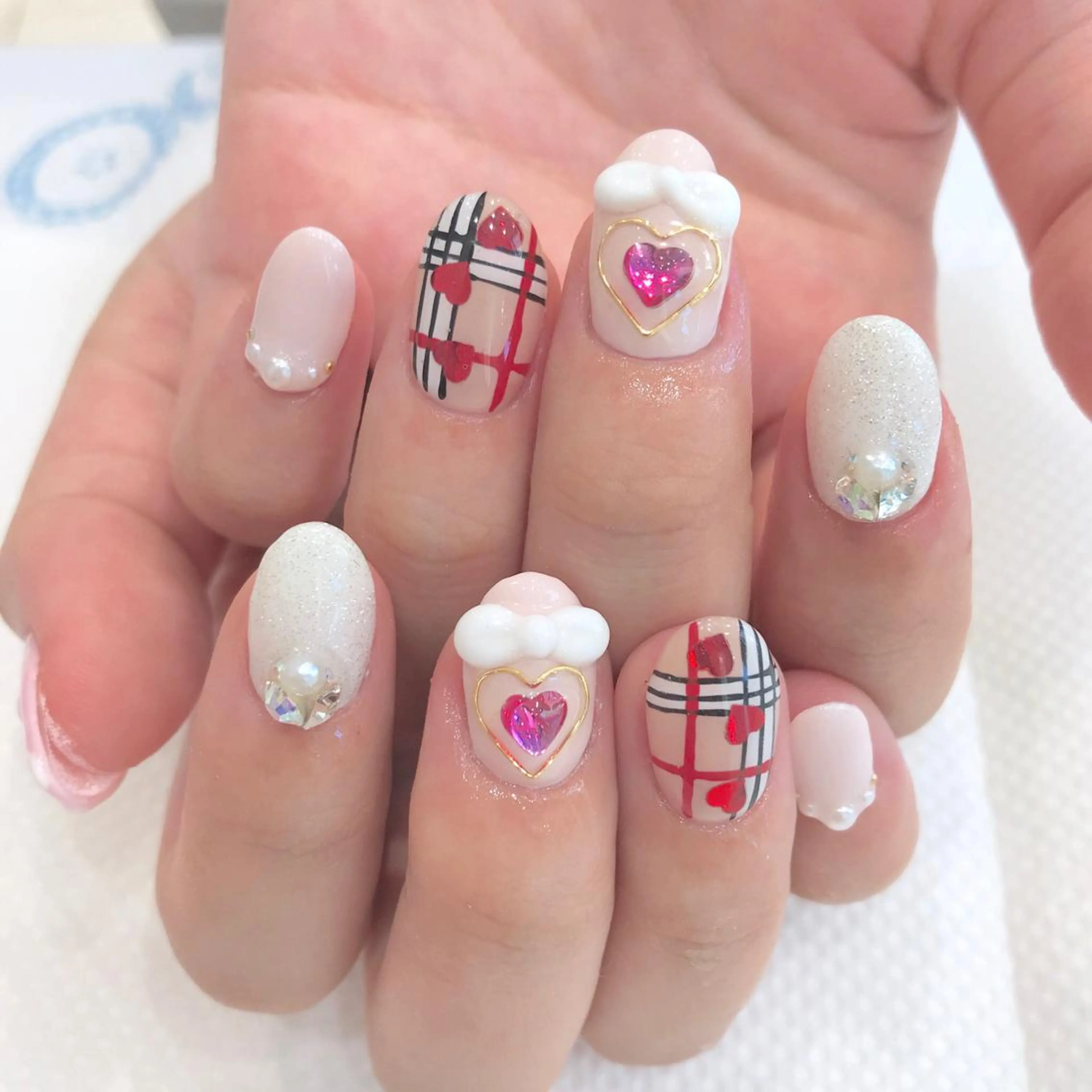 ネイル 長さ出し ハート リボン ショートネイル Ash関内ネイリスト 荒木のネイルデザイン