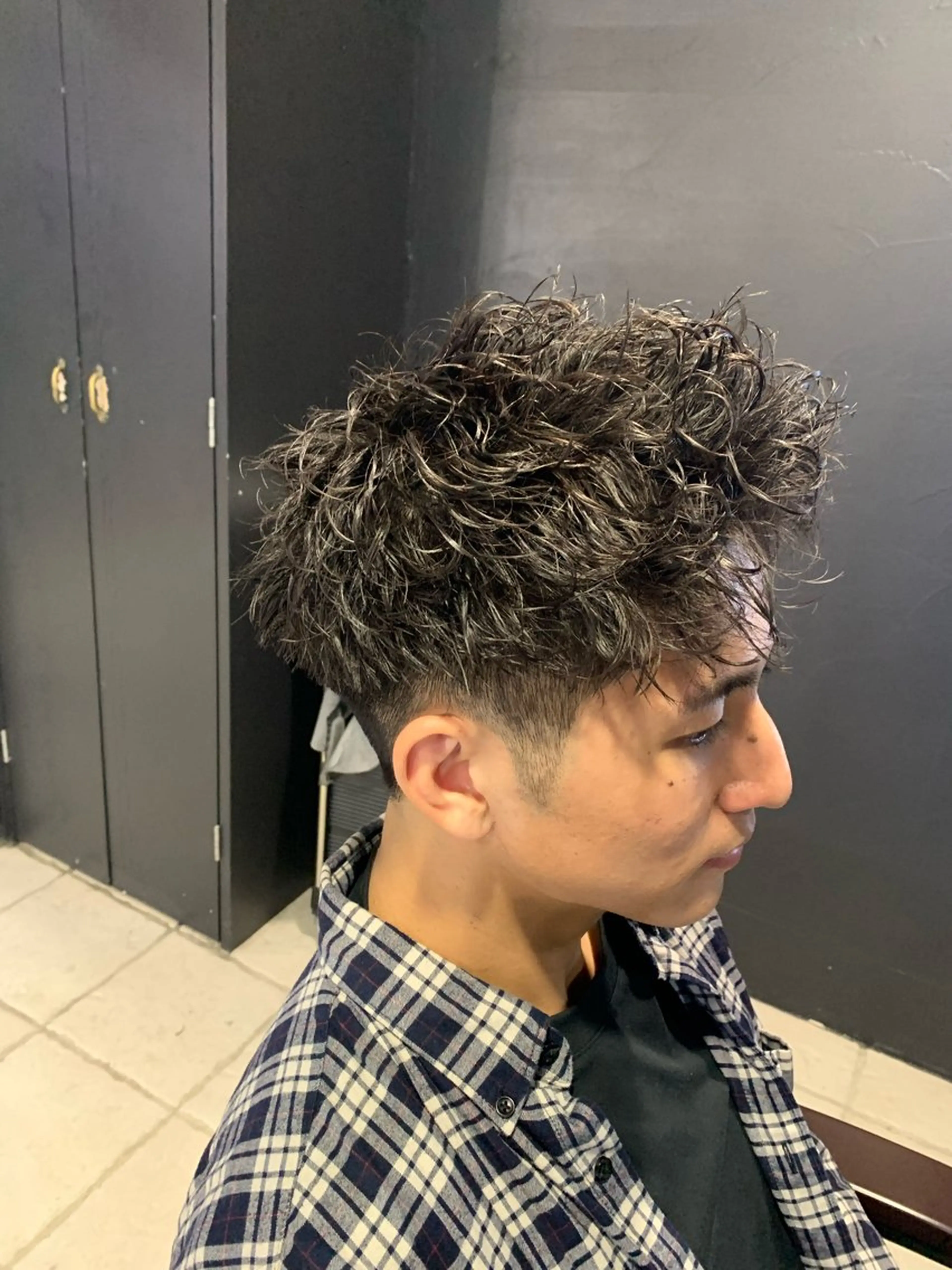 ショート メンズ スパイキーショート ショートヘア カット ヘアカラー パーマ ヘアセット メンズパーマ/難波/ 心斎橋　室園亮佑のヘアスタイル