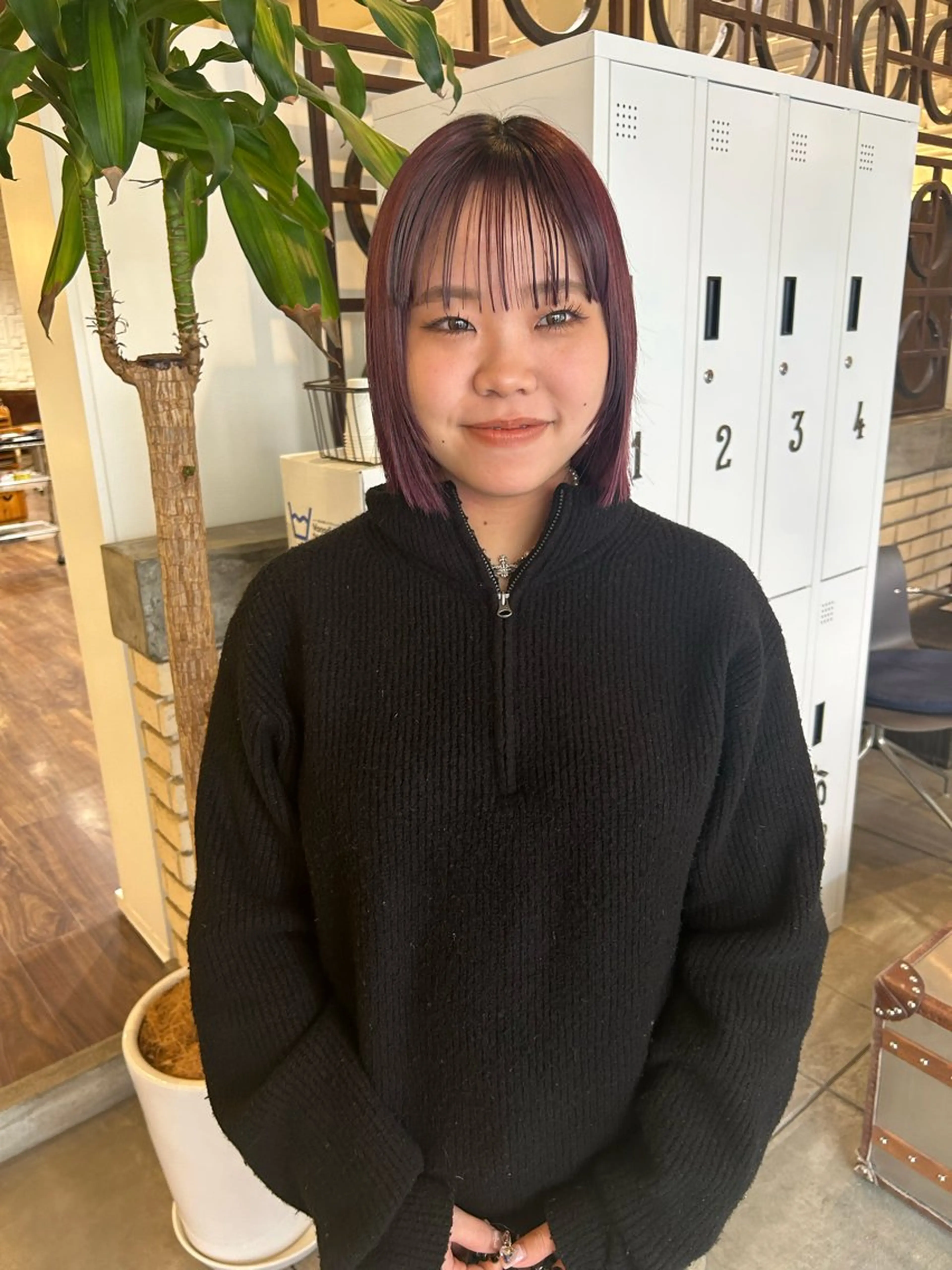 カラー AGREE Momokaのヘアスタイル