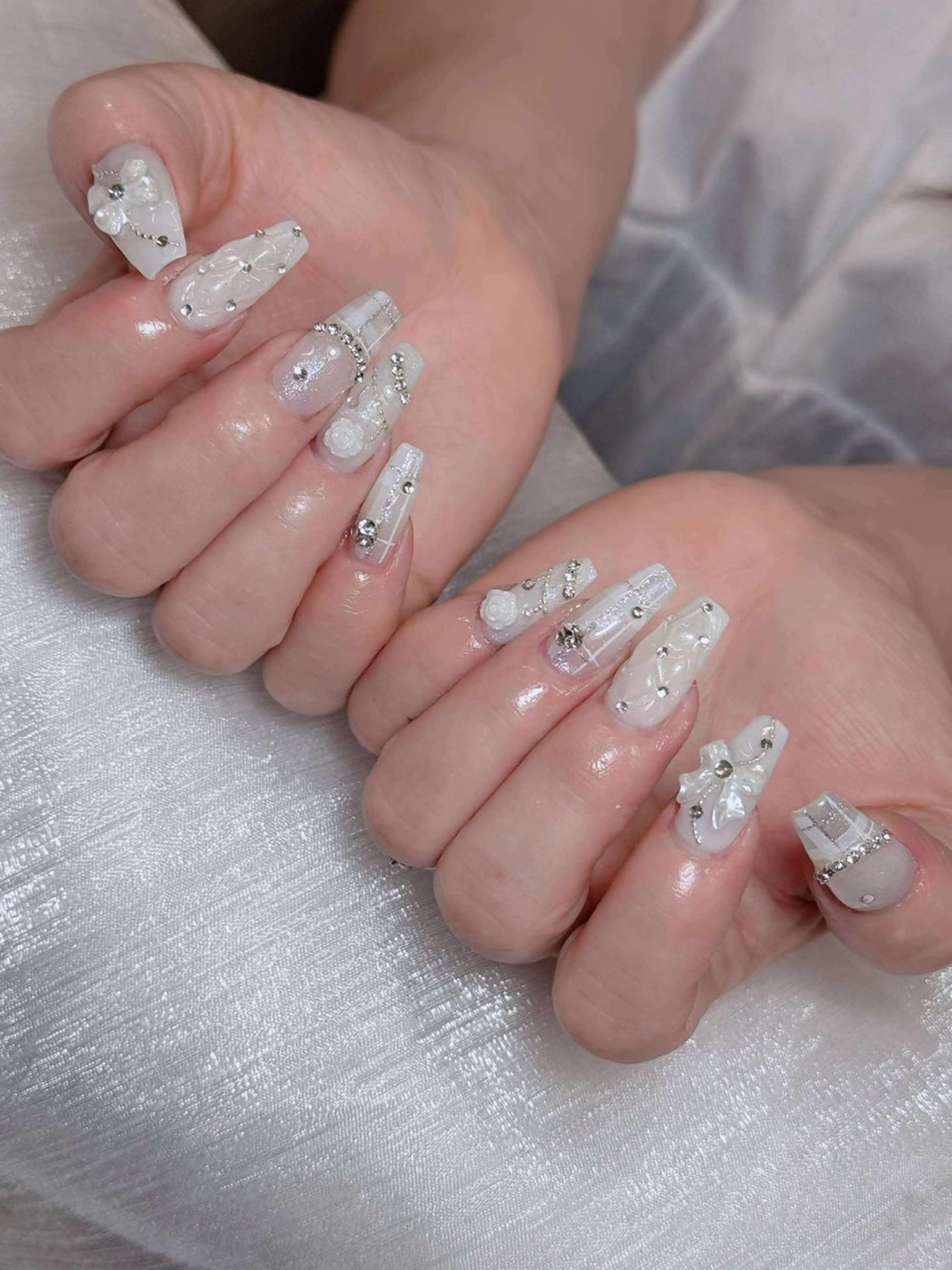 ネイル オーロラネイル チークネイル フットネイル フレンチネイル 韓国ネイル ハンドネイル Lumi Nailのネイルデザイン