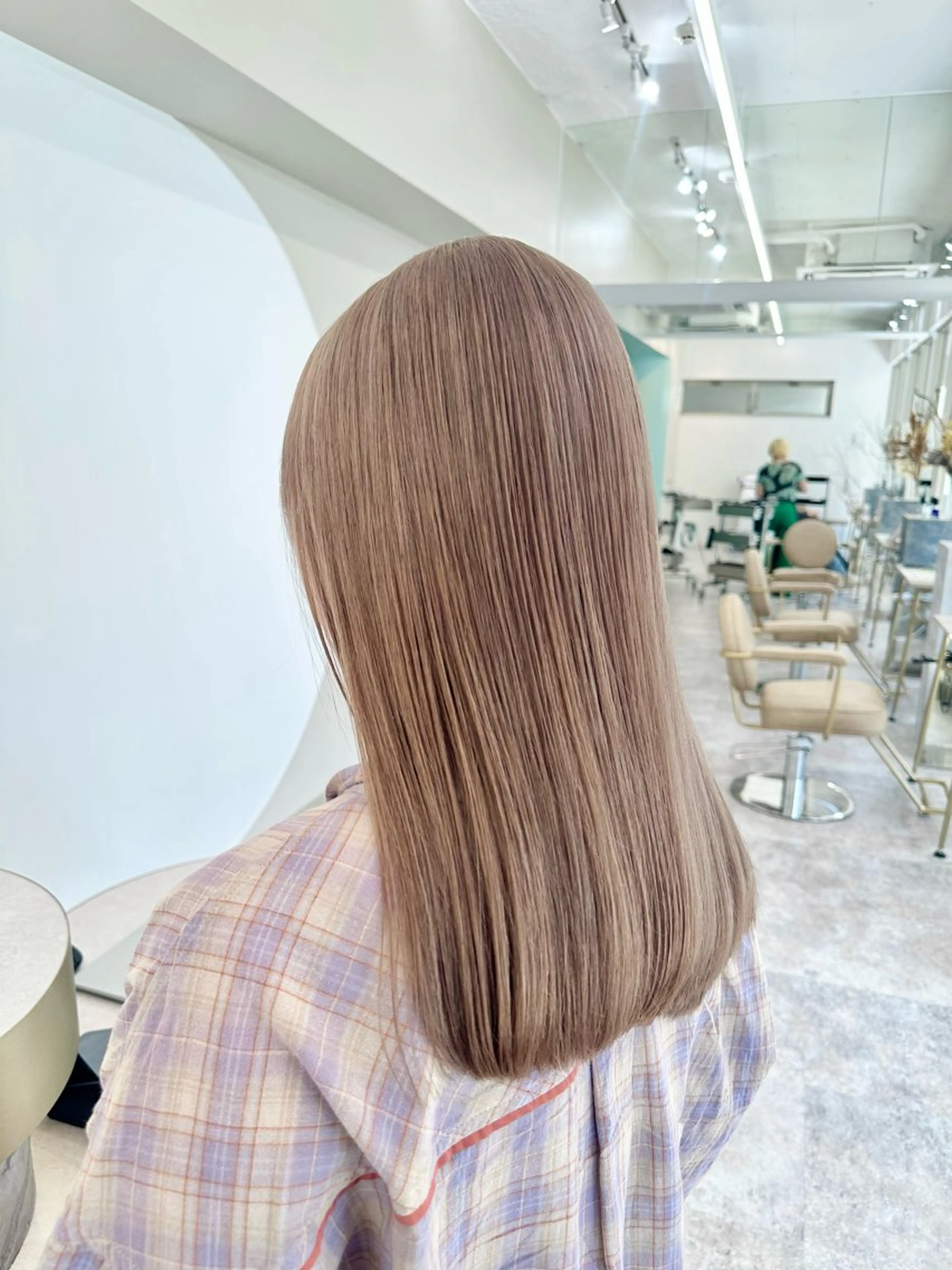 セミロング カラー ブリーチ ヘアカラー トリートメント LOA uraraのヘアスタイル