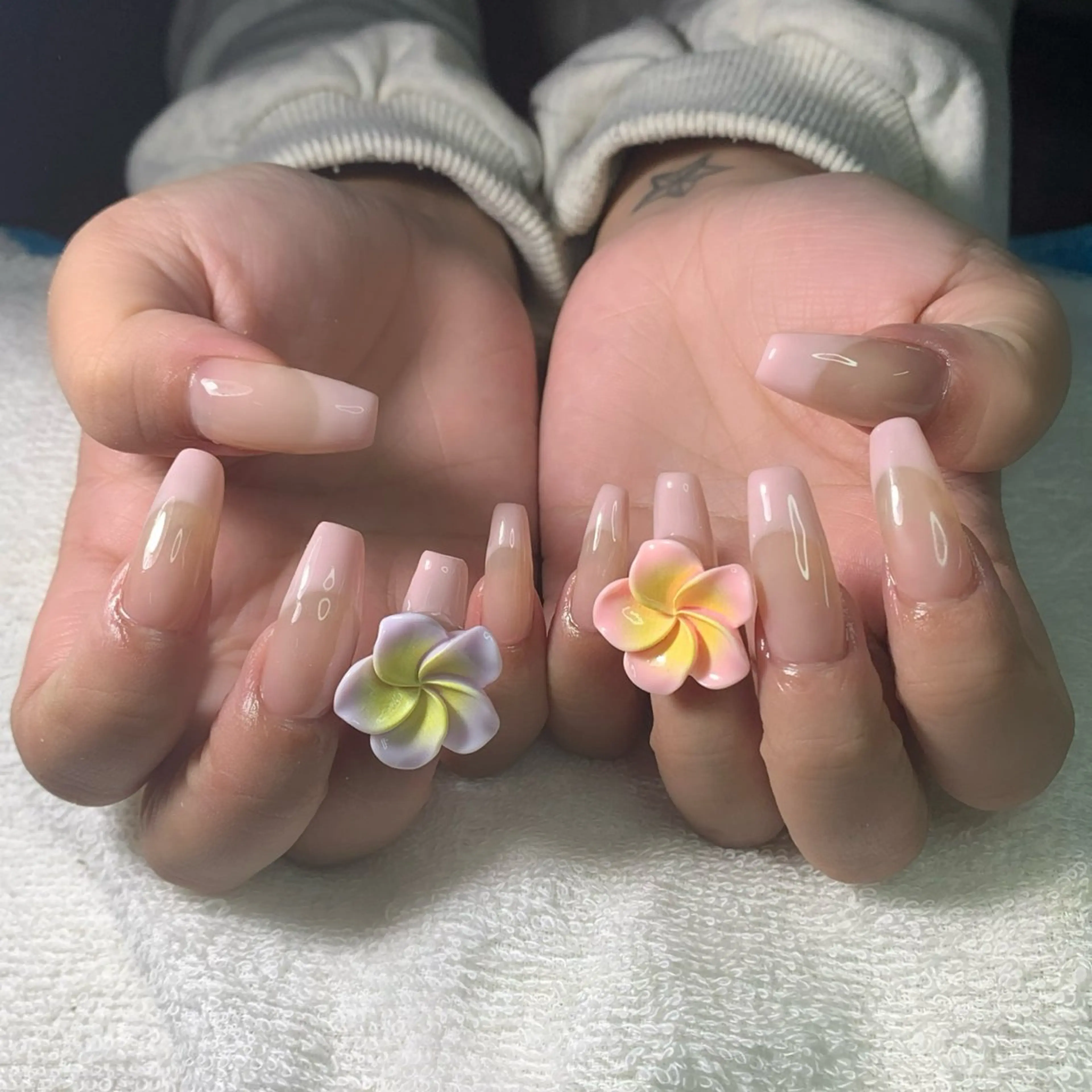 ネイル ハンドネイル フットネイル MHR nailのネイルデザイン