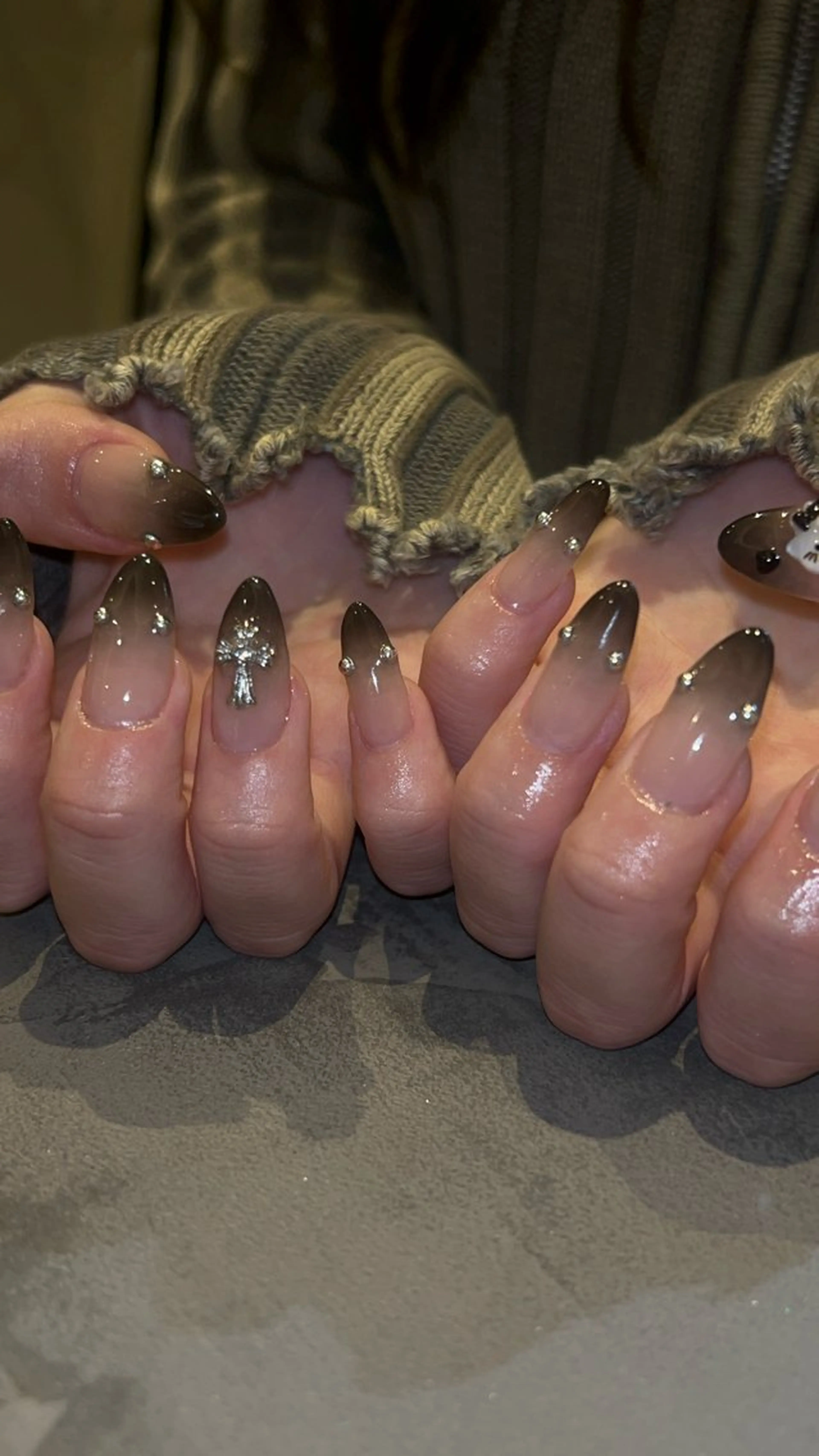 【ハンドネイル】 アプレチップ/ケア込 /パーツ代別途の写真