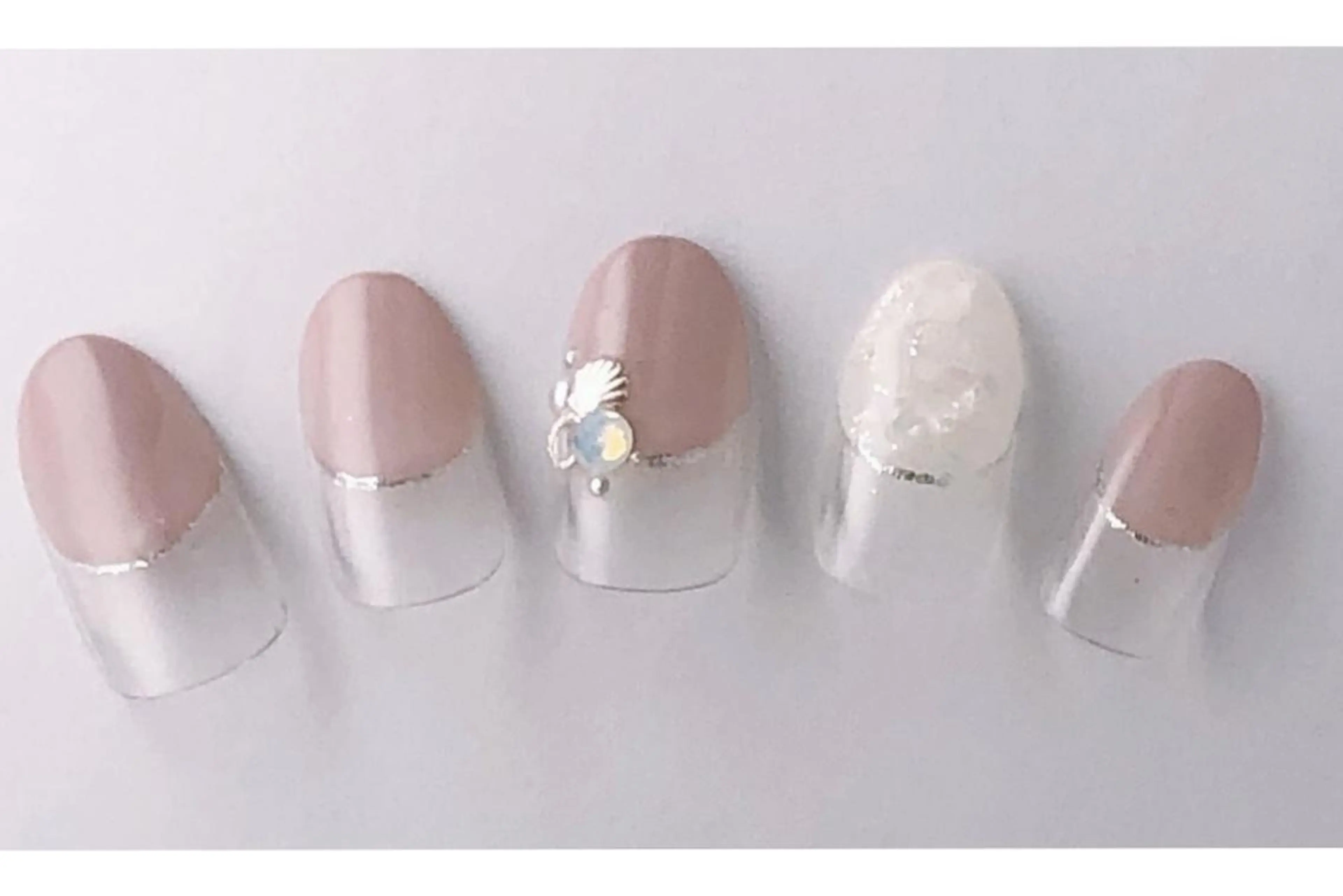 ※スペシャルクーポン※フレンチネイル+ラメライン10本、アート2本→8000円 ※ジェルオフ+2000円の写真