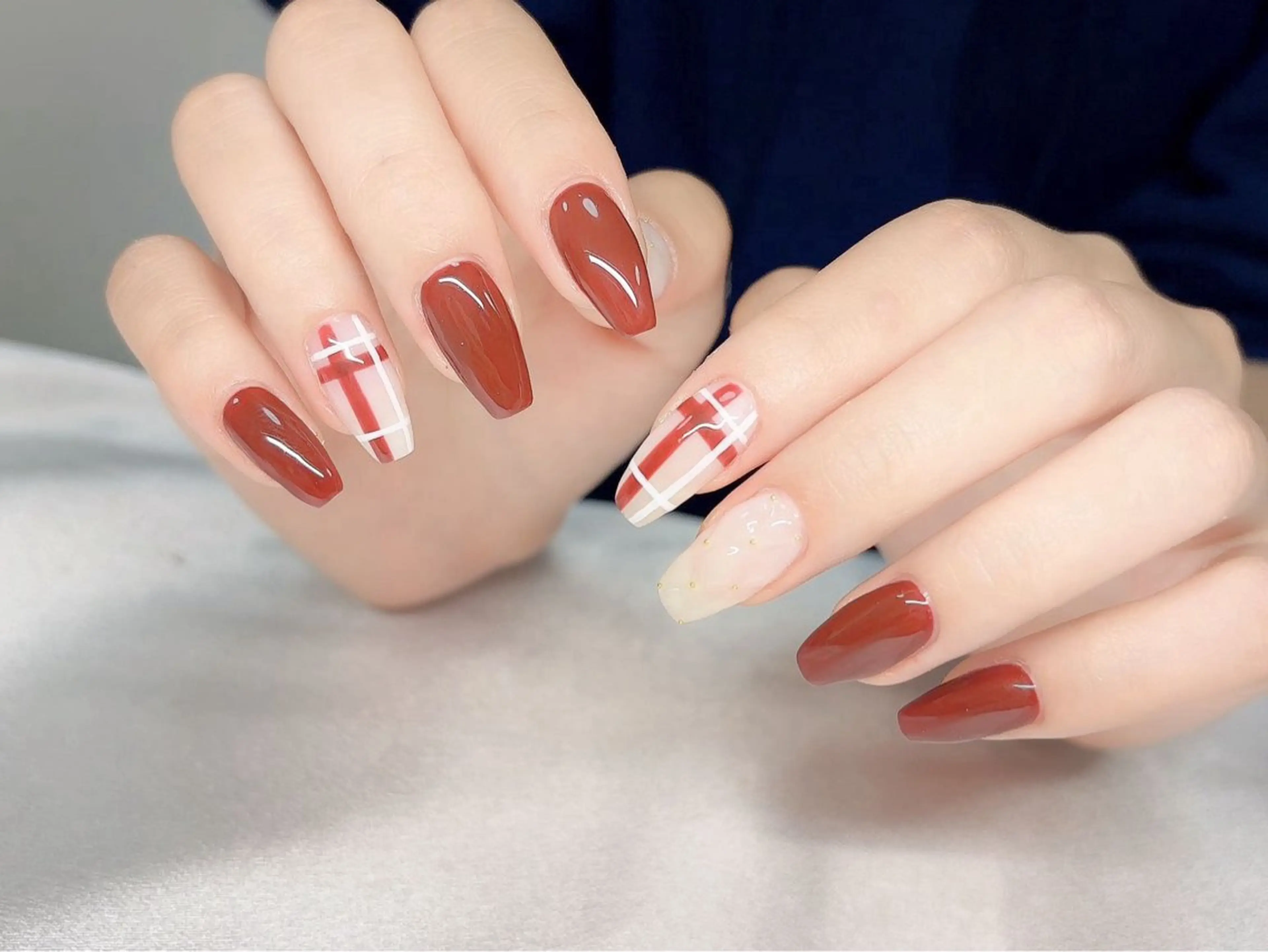 ネイル オーロラネイル 長さ出し フラッシュネイル フレンチネイル ジェルネイル ハンドネイル ETERNA Nail 銀座店【パラジェル/フィルイン/チップ長さだし/マグネット/ニュアンス】所属・ア カリのネイルデザイン