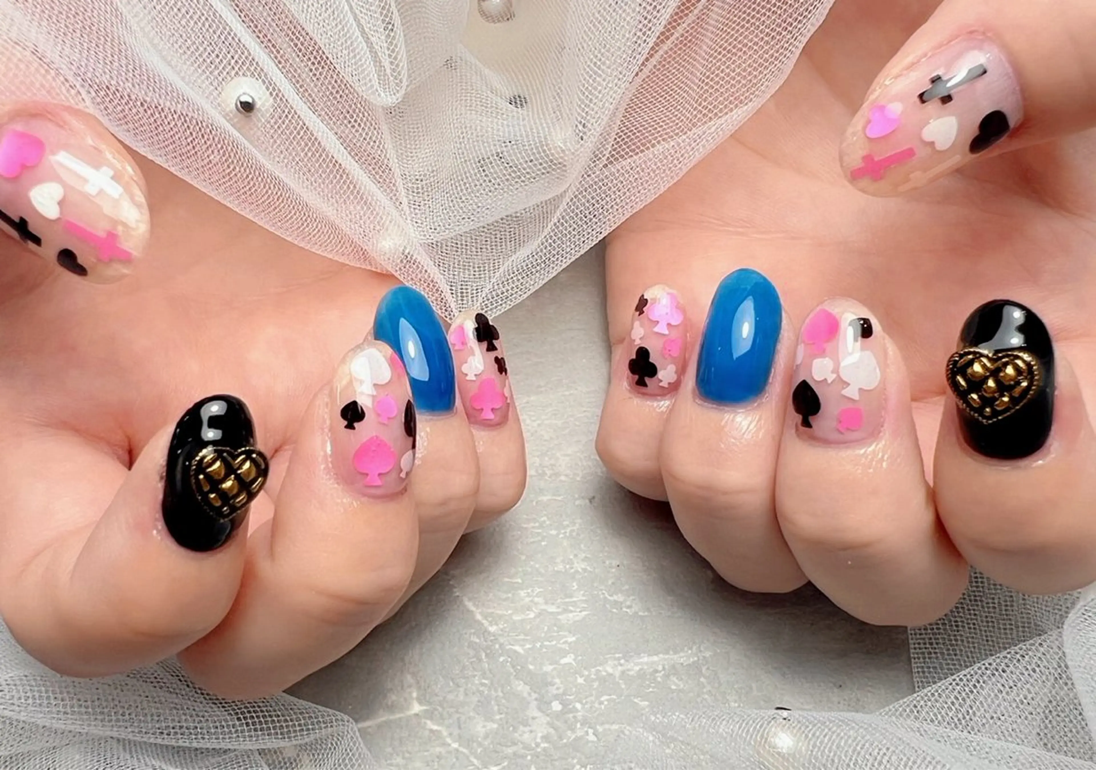 ネイル ハンドネイル マジックミラー所属・マジック ミラーのネイルデザイン