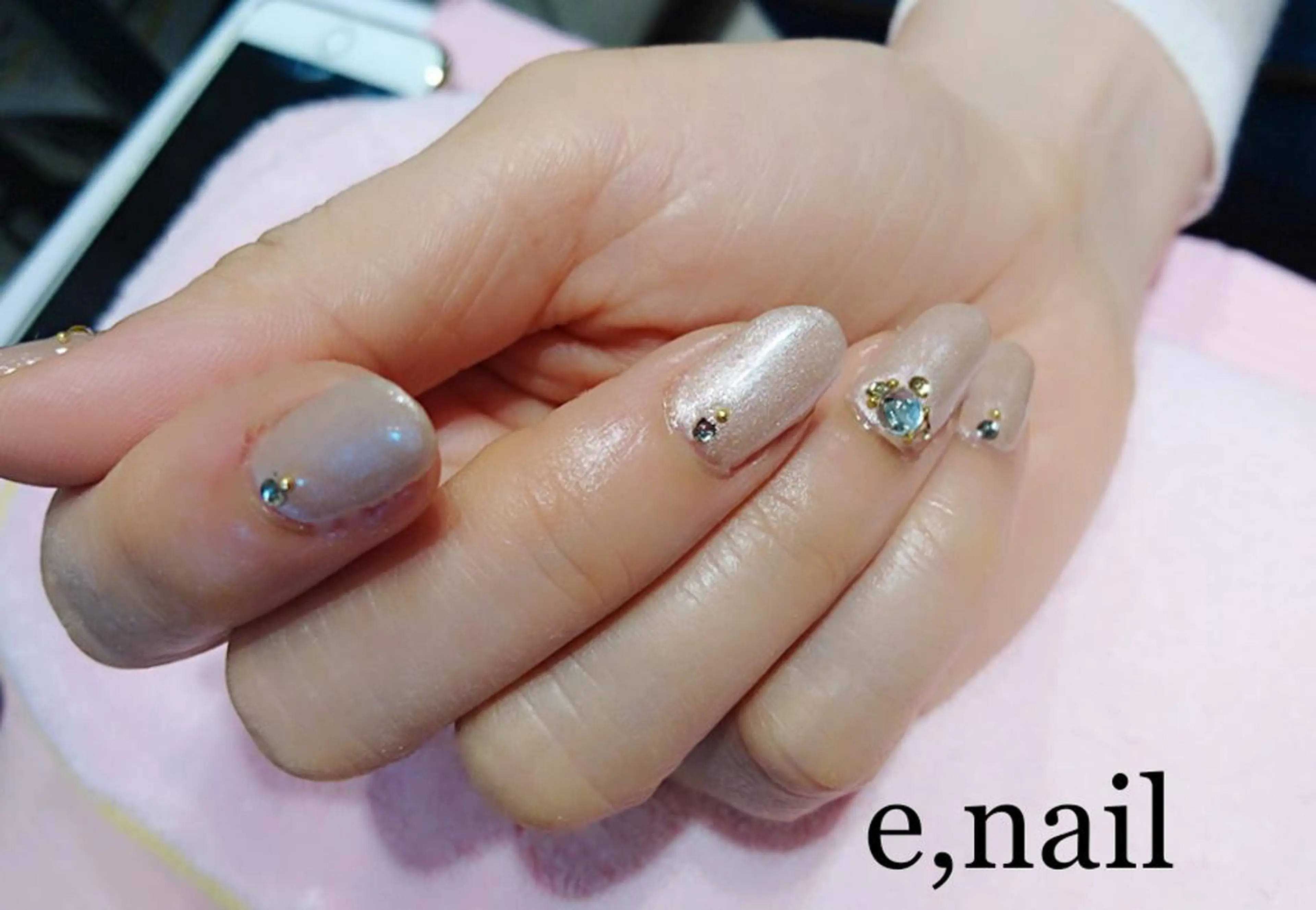 e.nail所属・和賀井 恵理のネイルデザイン