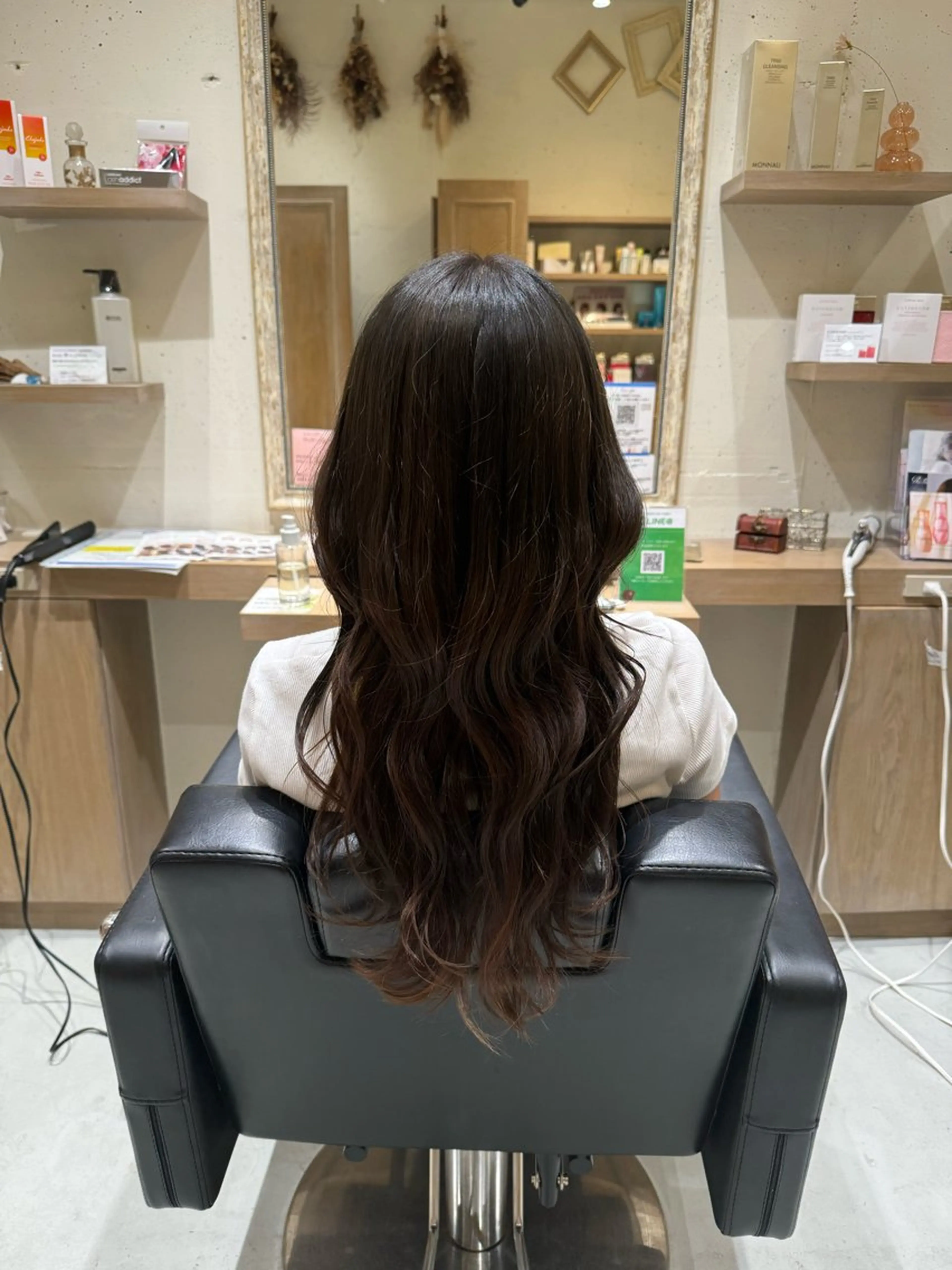 ロング カラー ヘアカラー 透明感カラー/顔周り カット/レイヤーにかのヘアスタイル