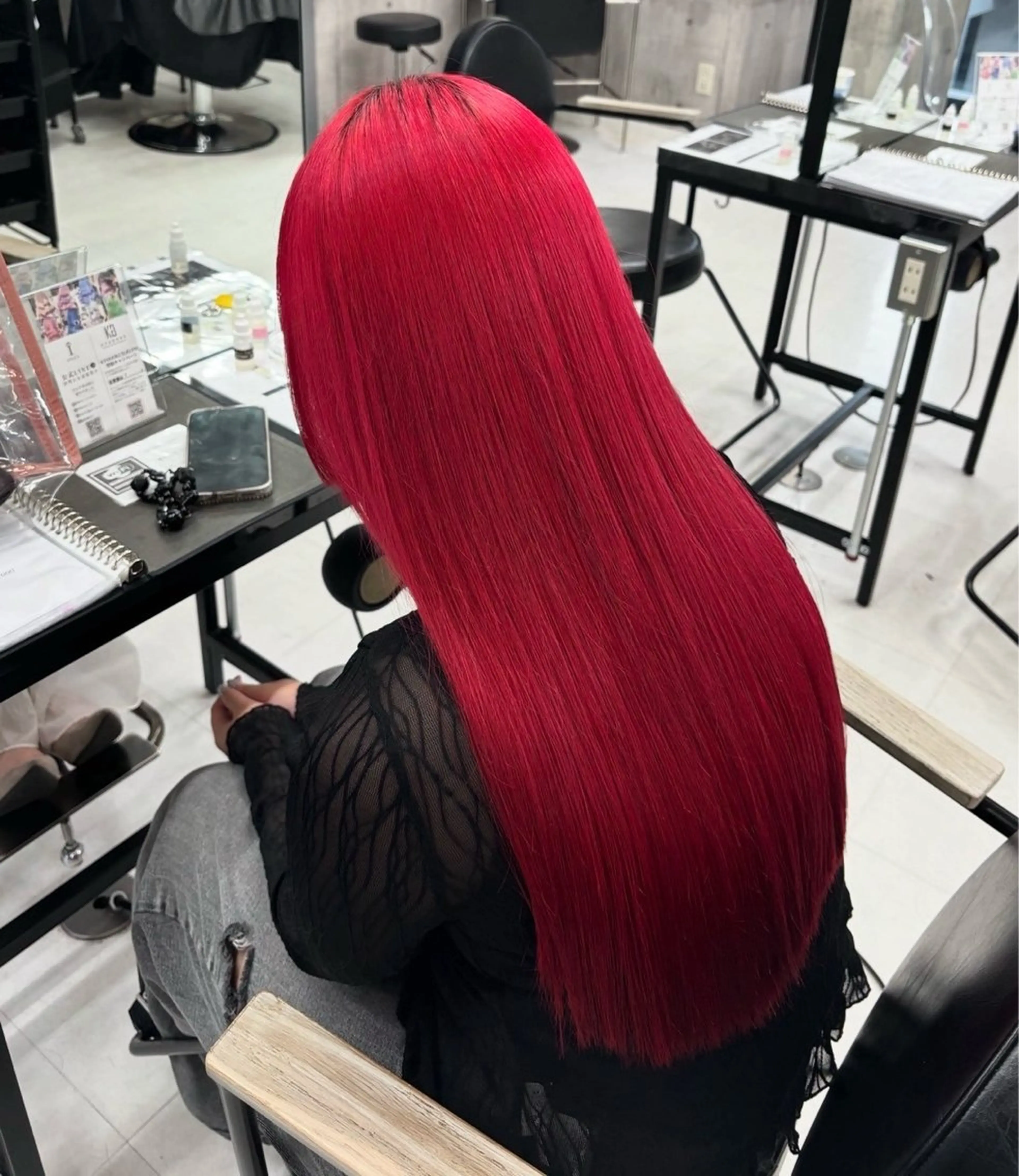 セミロング カラー パーマ ヘアアレンジ メンズ キッズ カット ヘアカラー トリートメント レイヤー×ハイトーン / mihana🪐のヘアスタイル