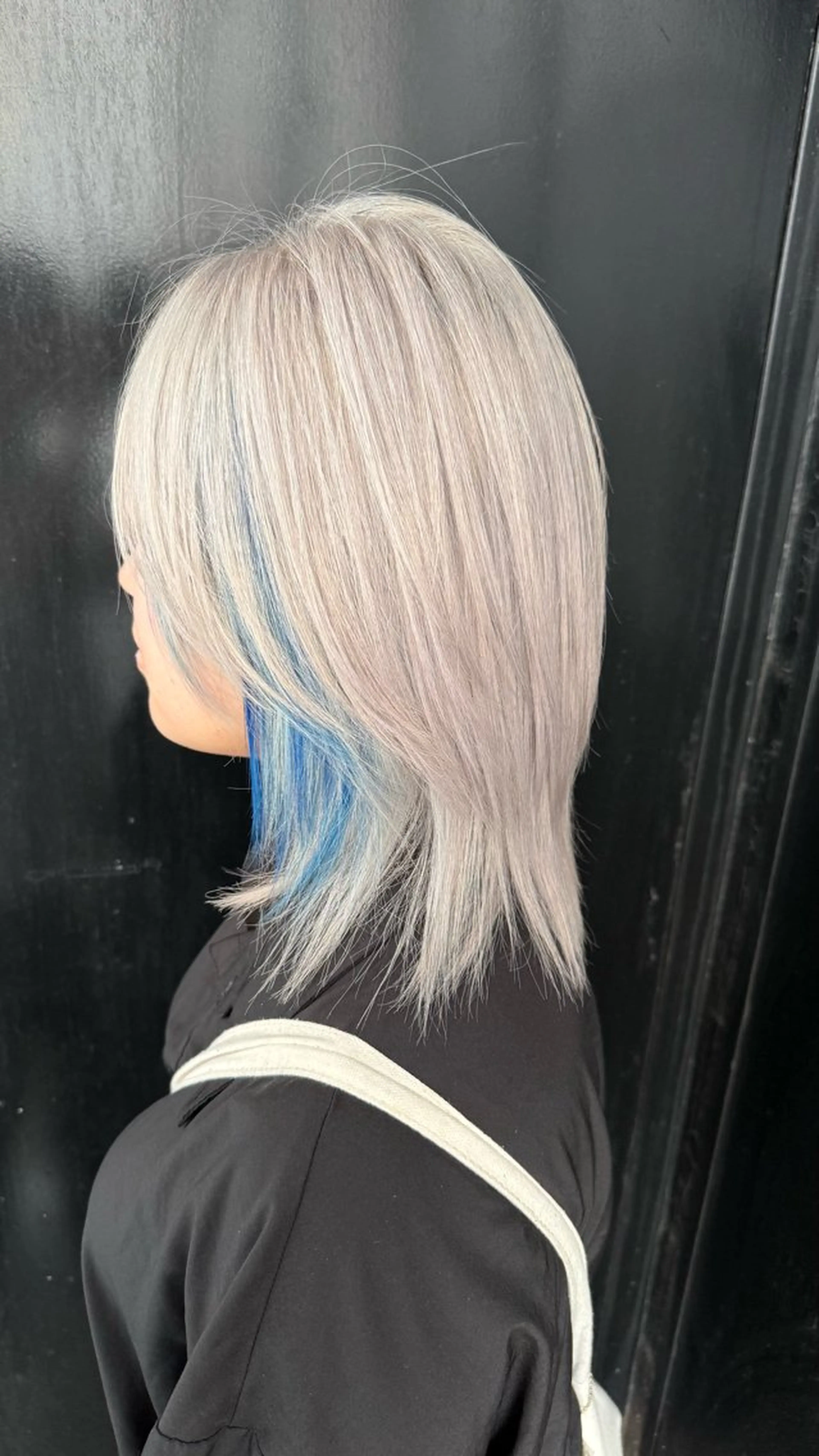 カラー ベージュカラー イヤリングカラー ホワイトベージュ ヘアカラー トリートメント トレンド似合わせ /店長キドヨシキのヘアスタイル