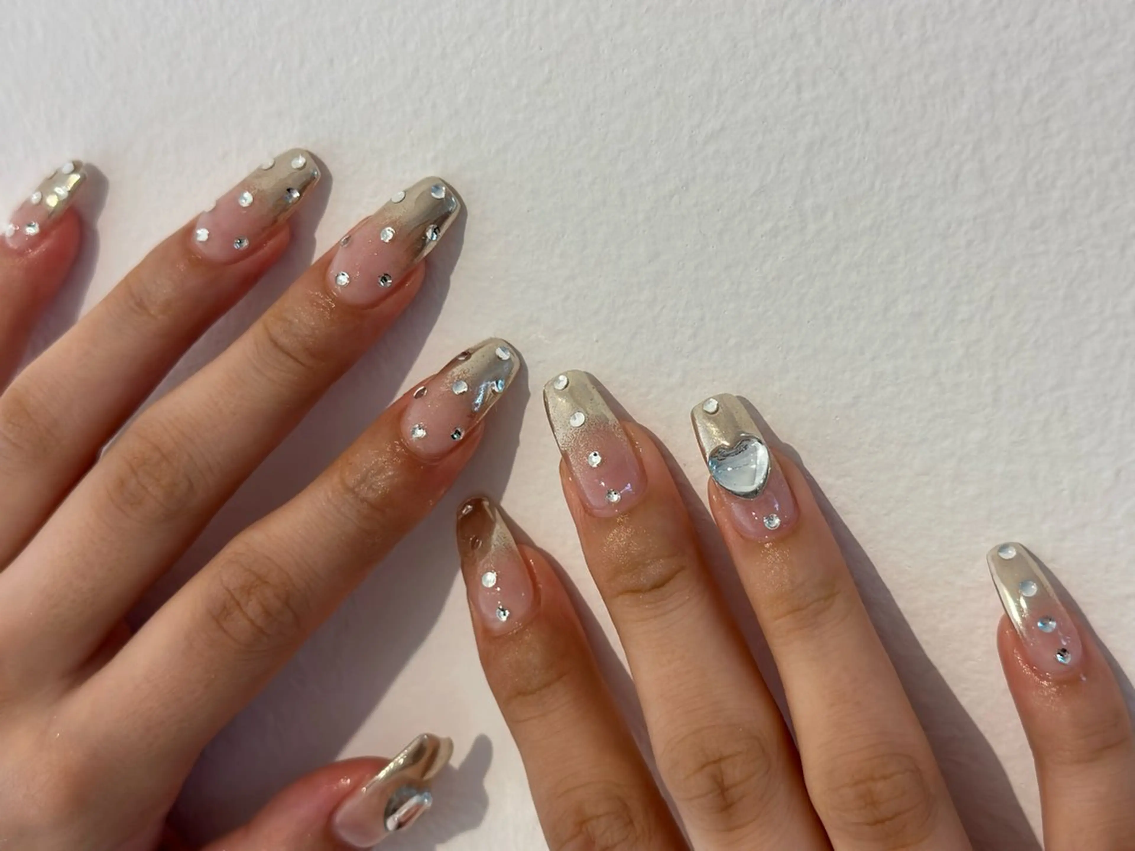 ネイル シルバー ハンドネイル Flow nail所属・山本 七海のネイルデザイン