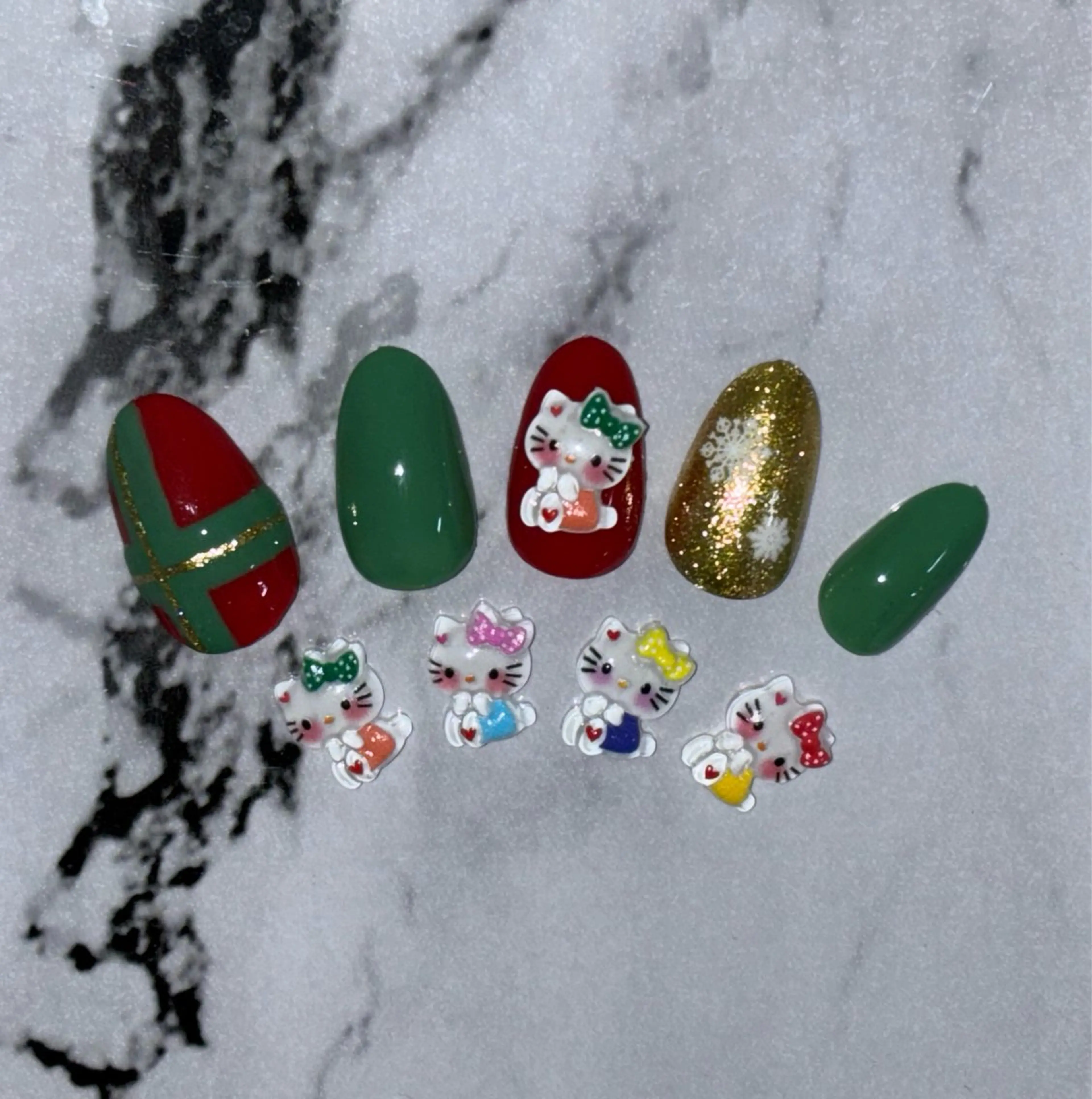 ネイル ジェルネイル ゴールド 冬ネイル クリスマス M Hのその他イメージ