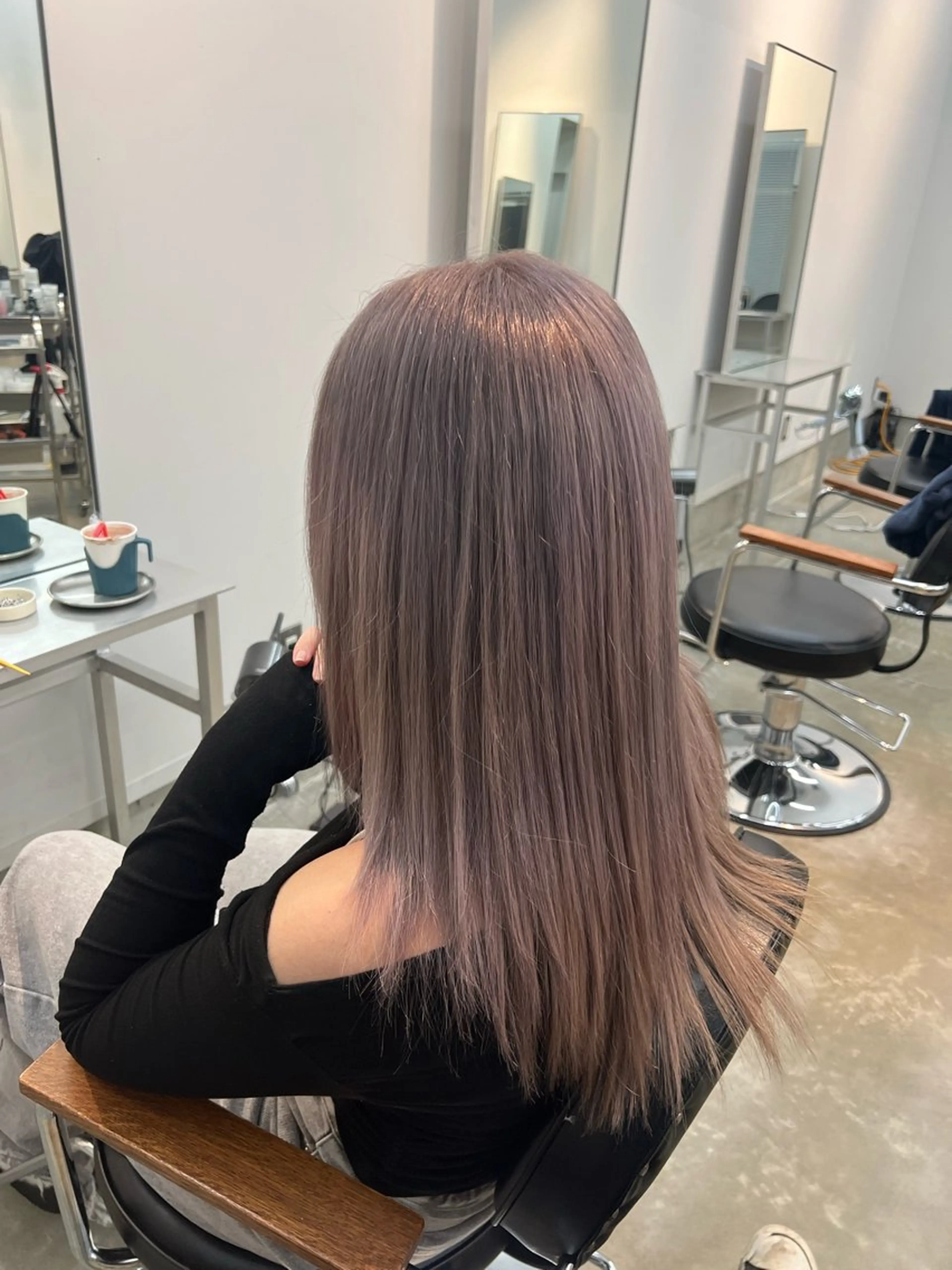 ロング ヘアカラー トリートメント Yuito/カラー/ ブリーチ/ストレートのヘアスタイル