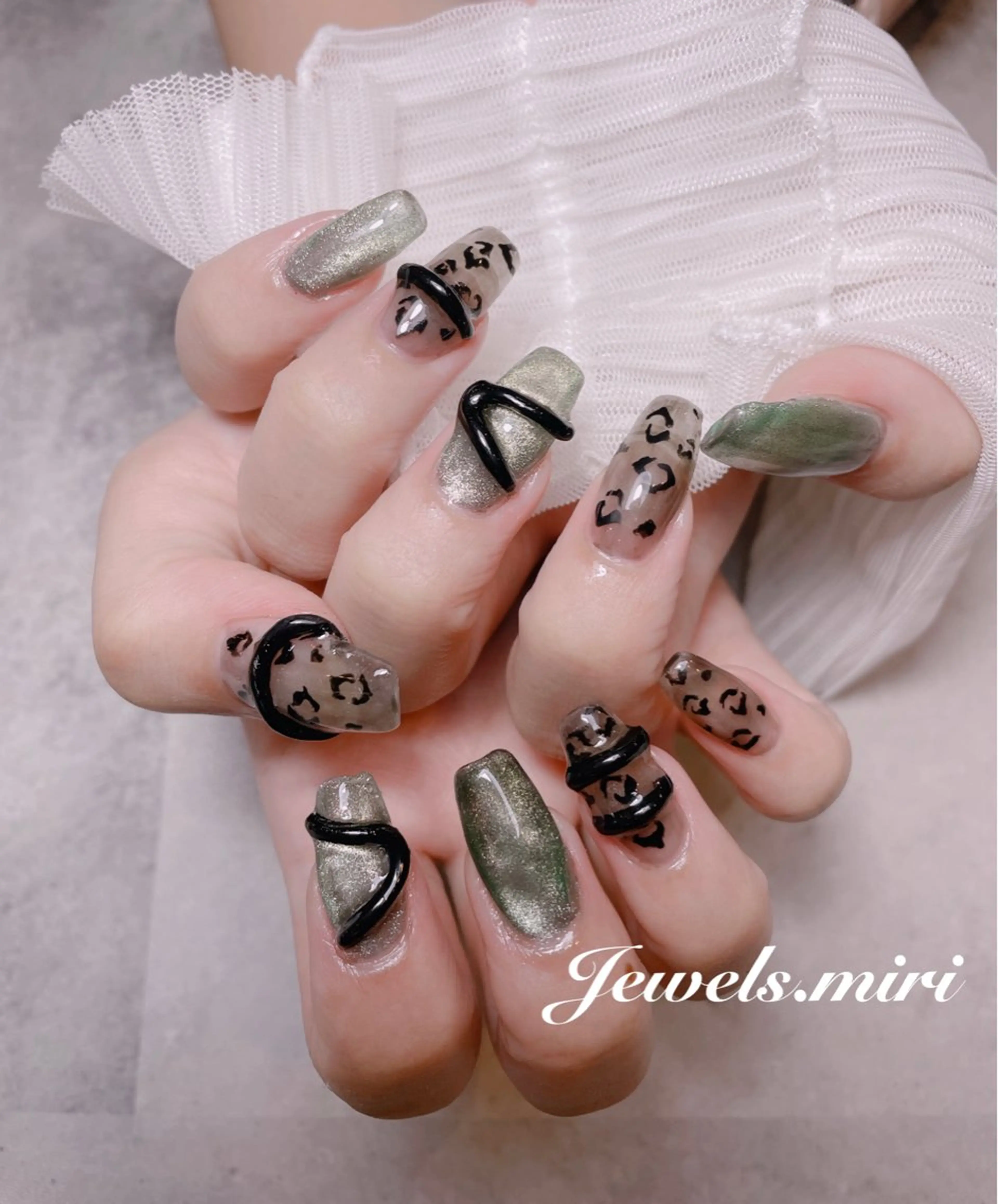 ネイル アニマル柄 マグネットネイル Jewels nail lily 白楽所属・ネイルサロン Jewels Mのネイルデザイン
