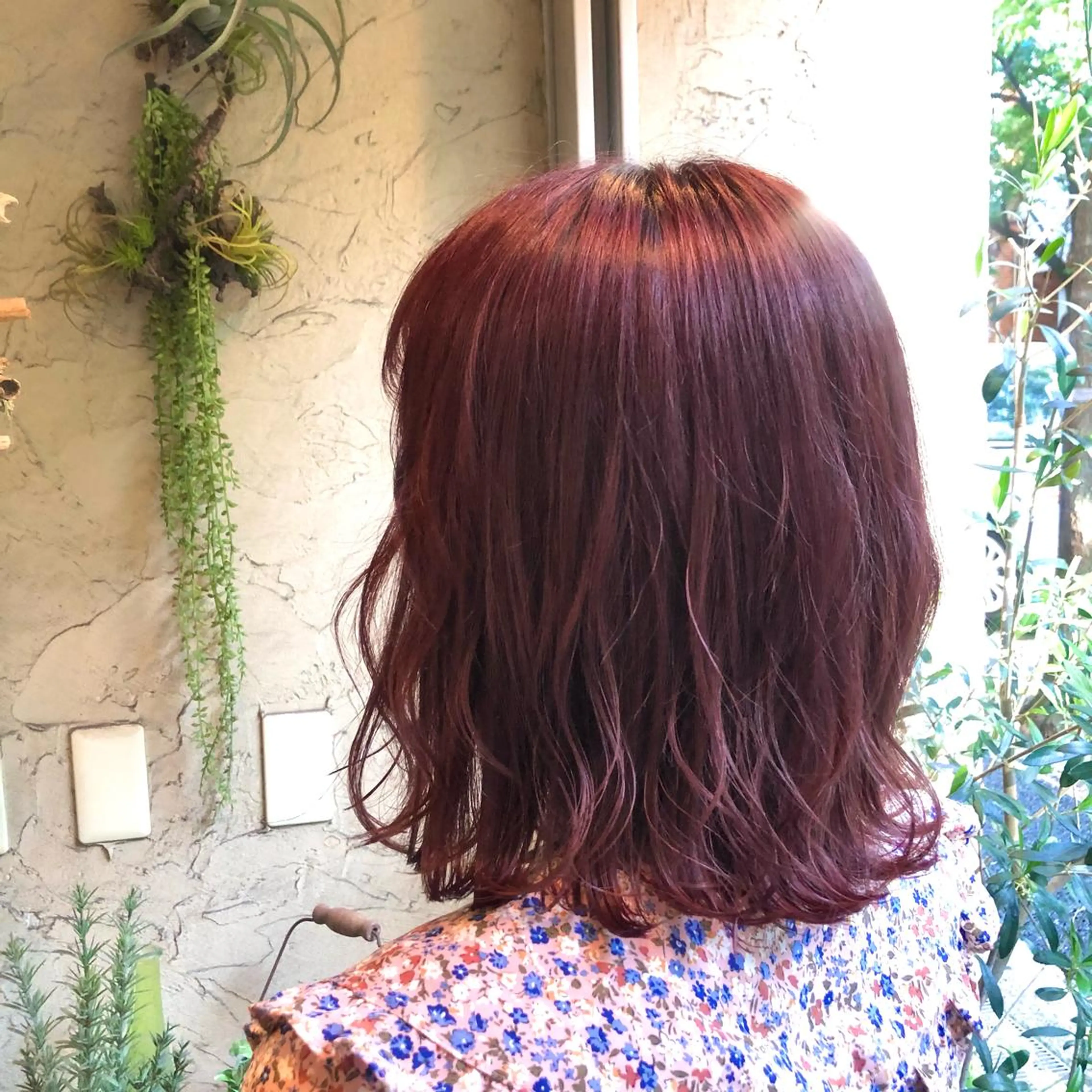 ミディアム カラー ブリーチ 透明感カラー イルミナカラー ピンクカラー カット ヘアカラー トリートメント ニイムラ ミキのヘアスタイル