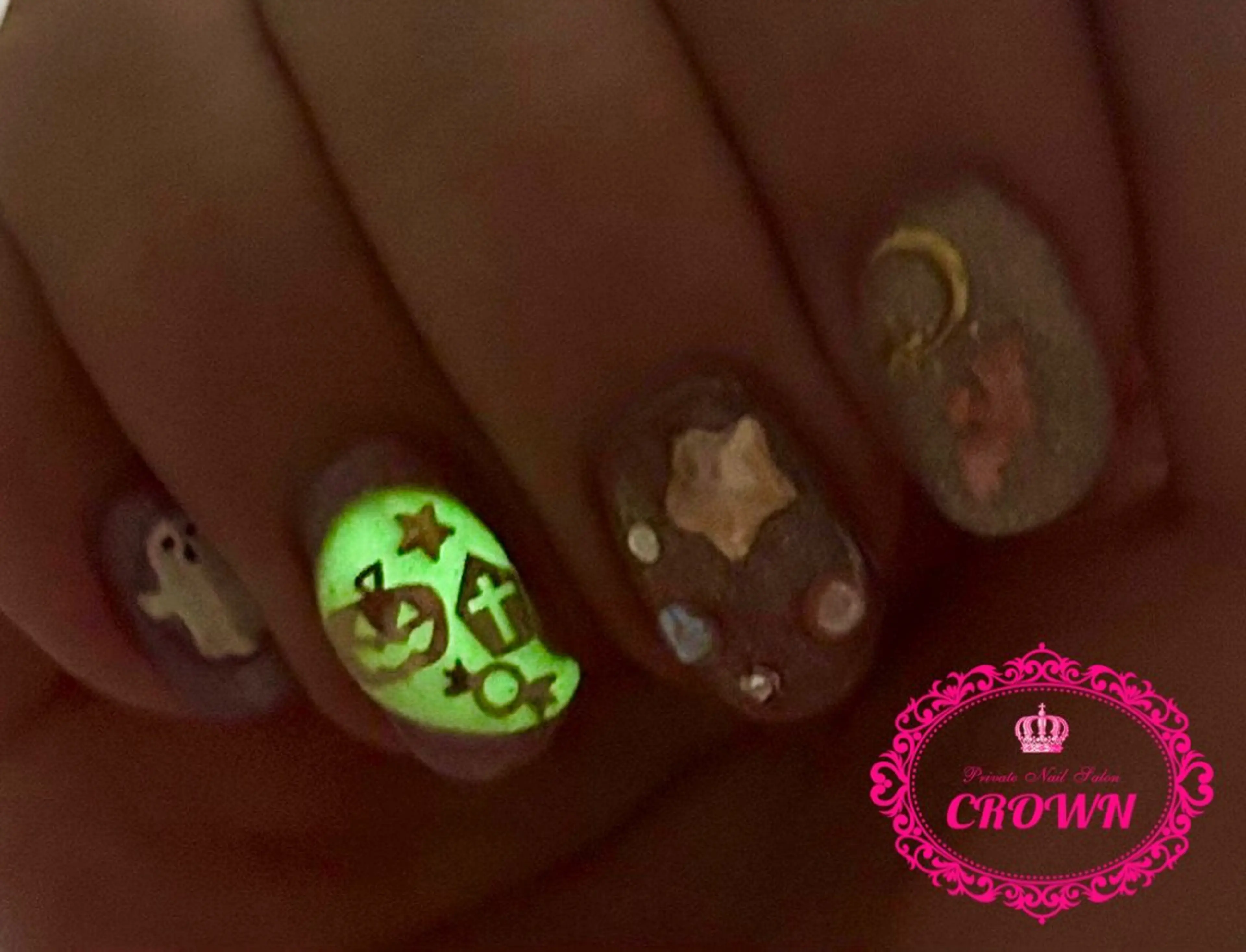 ネイル CROWN プライベートサロンのネイルデザイン