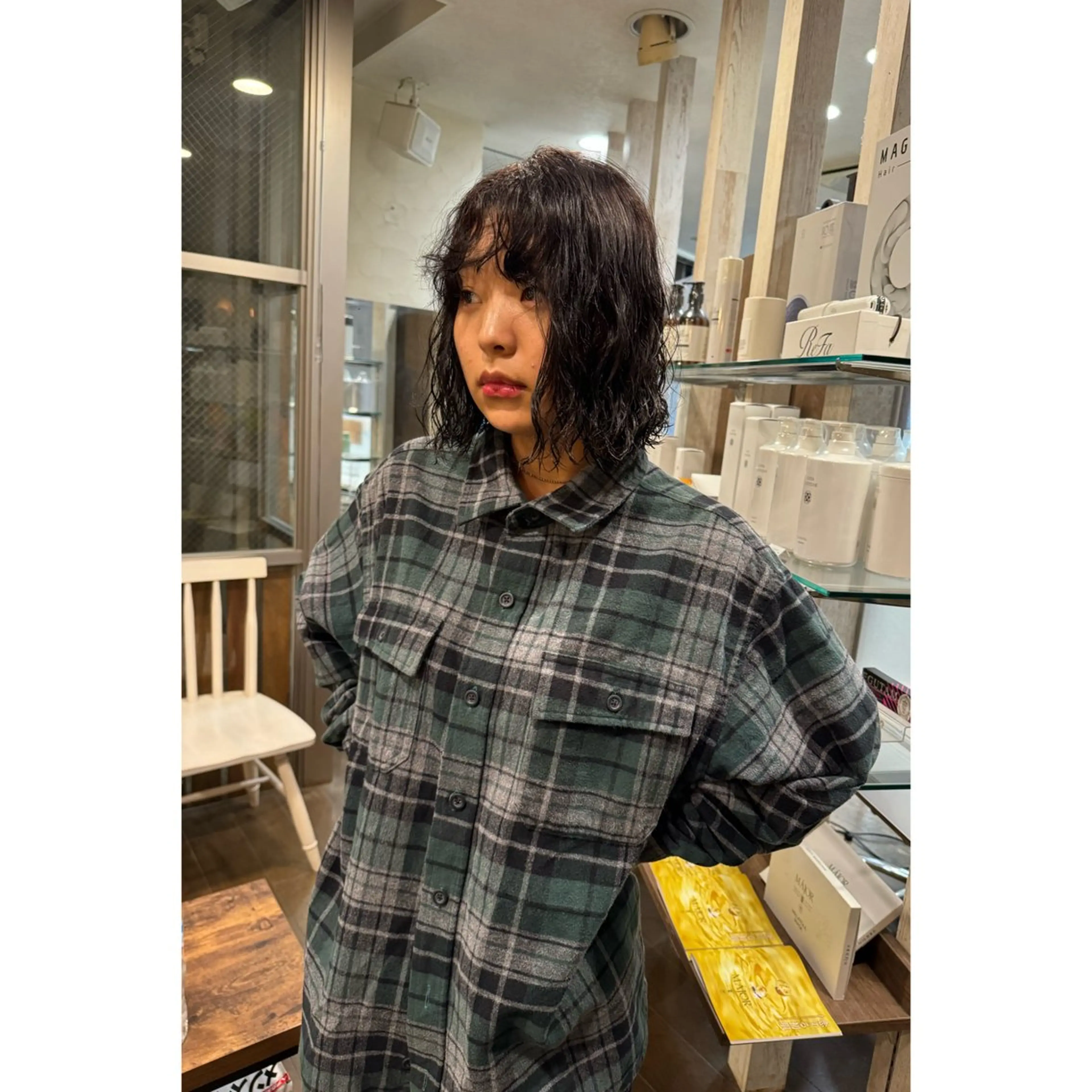 ミディアム パーマ ハイトーン/ ダブルカラー/透明感のヘアスタイル