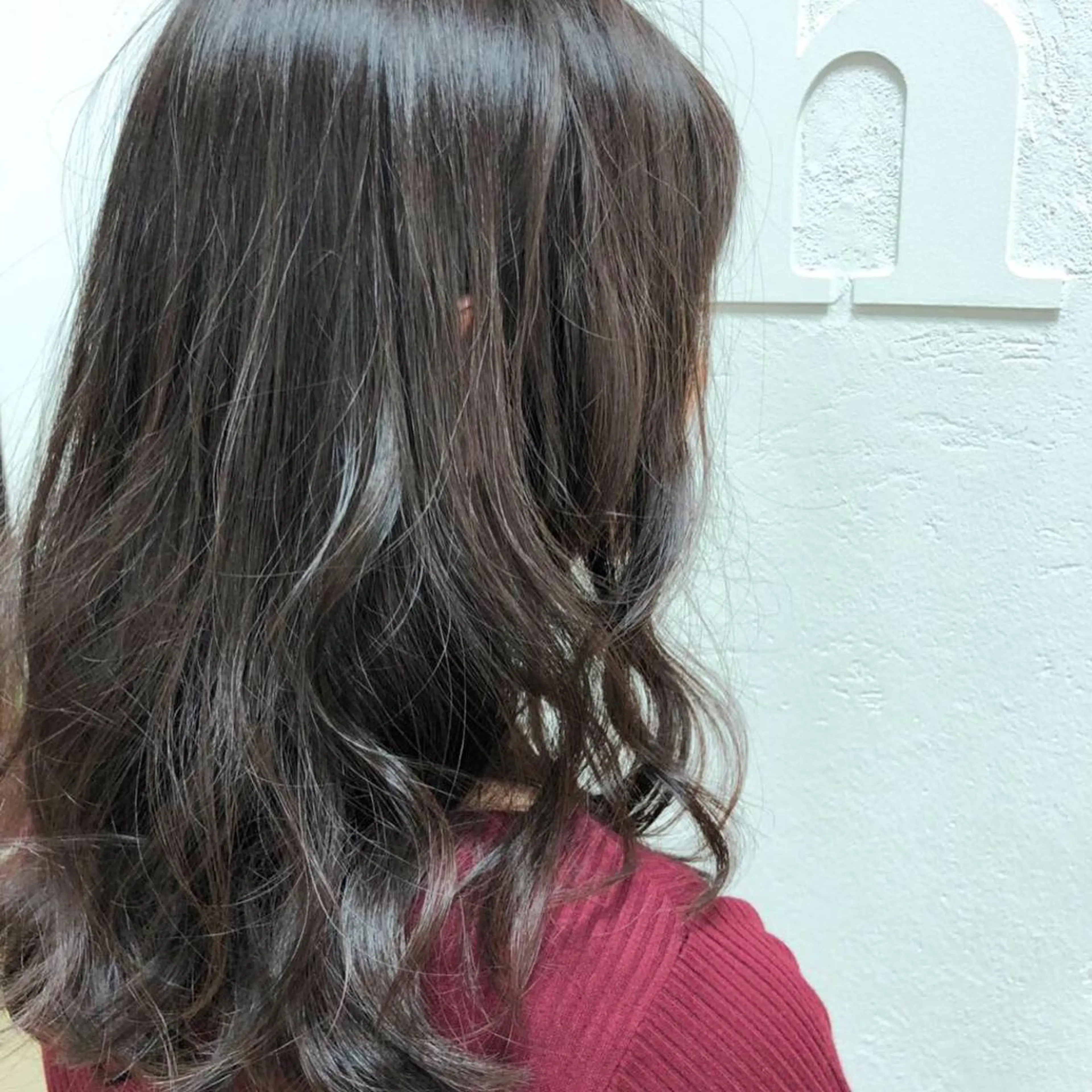 セミロング カラー 飯田 真澄のヘアスタイル