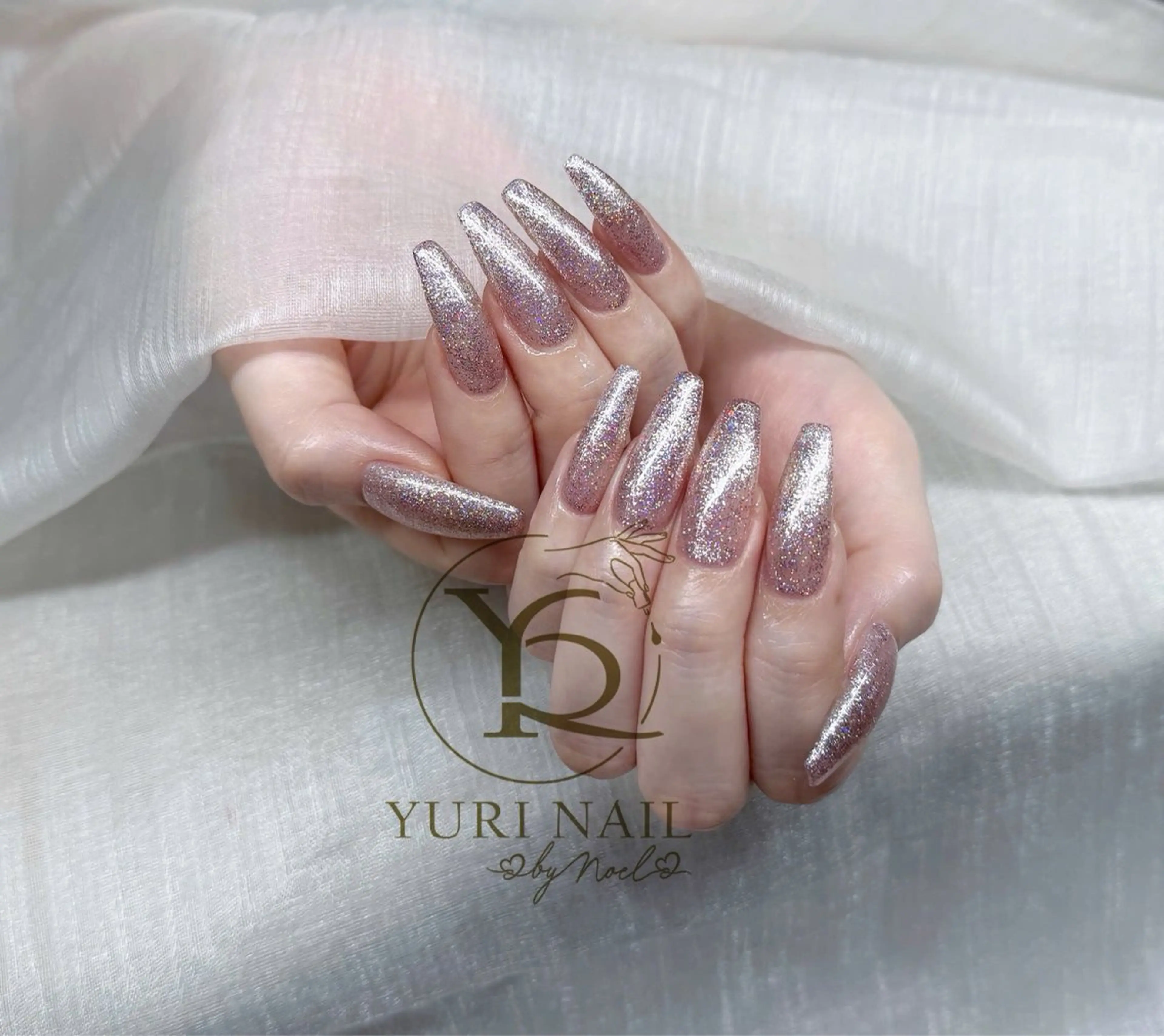ネイル オーロラネイル ブルー チークネイル フレンチネイル グラデーション ハンドネイル フットネイル YURI Nail Salon Funabashi所属・YURI Nail Funabashiのネイルデザイン
