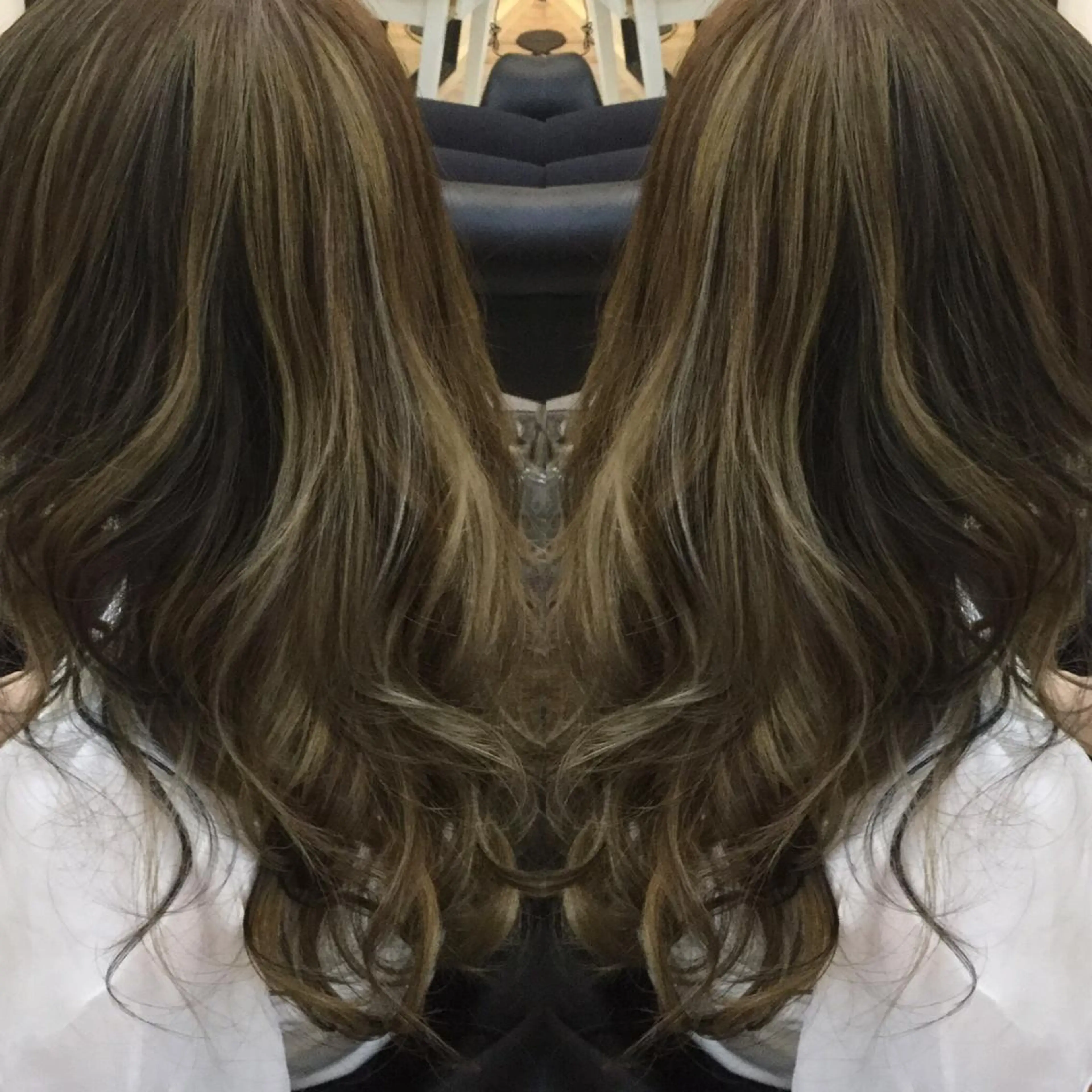 ロング カラー ハイライトカラー ハイライト 鶴見 和美のヘアスタイル