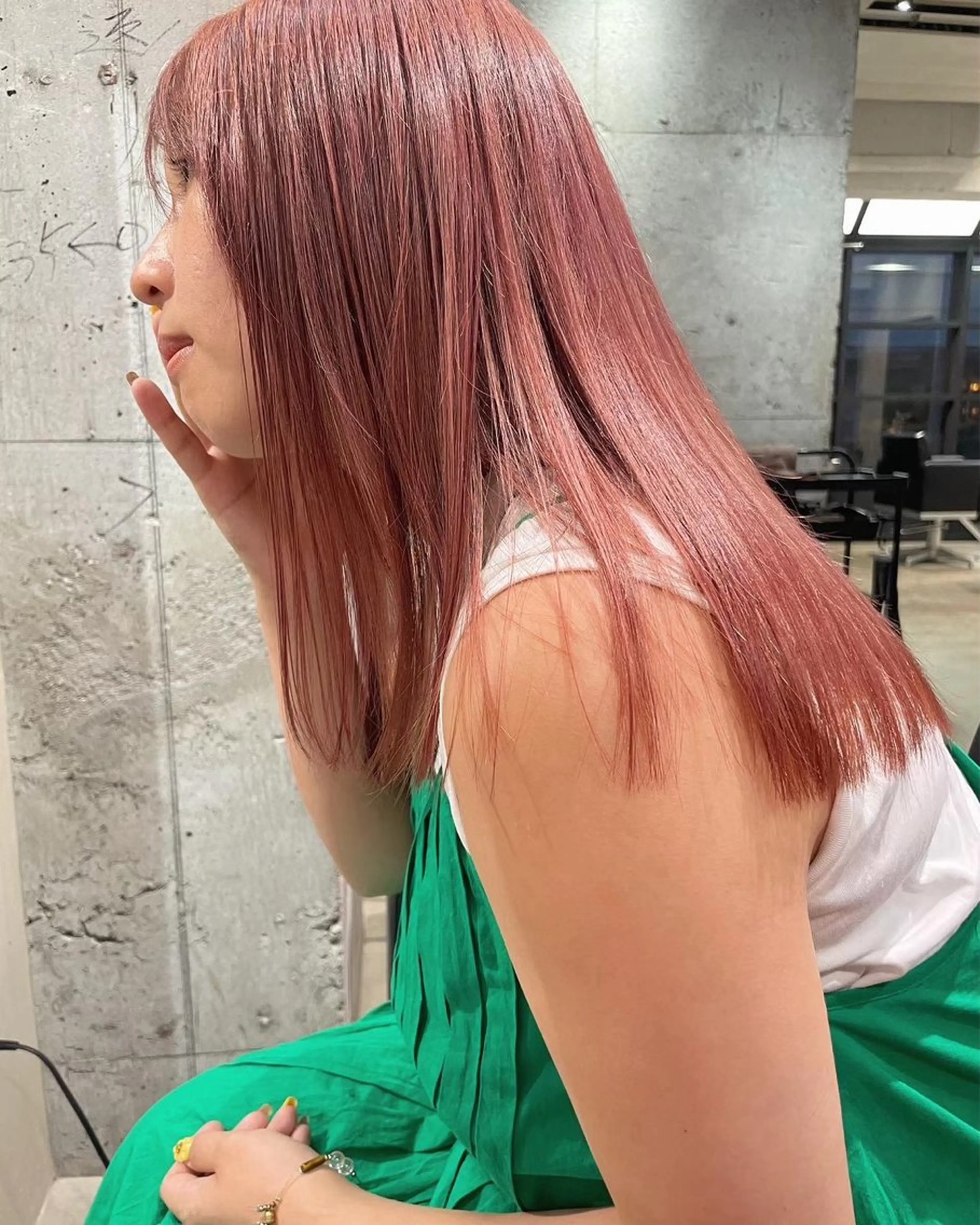 ロング カラー カットモデルレイヤー 暖色カラー モカ🎶のヘアスタイル