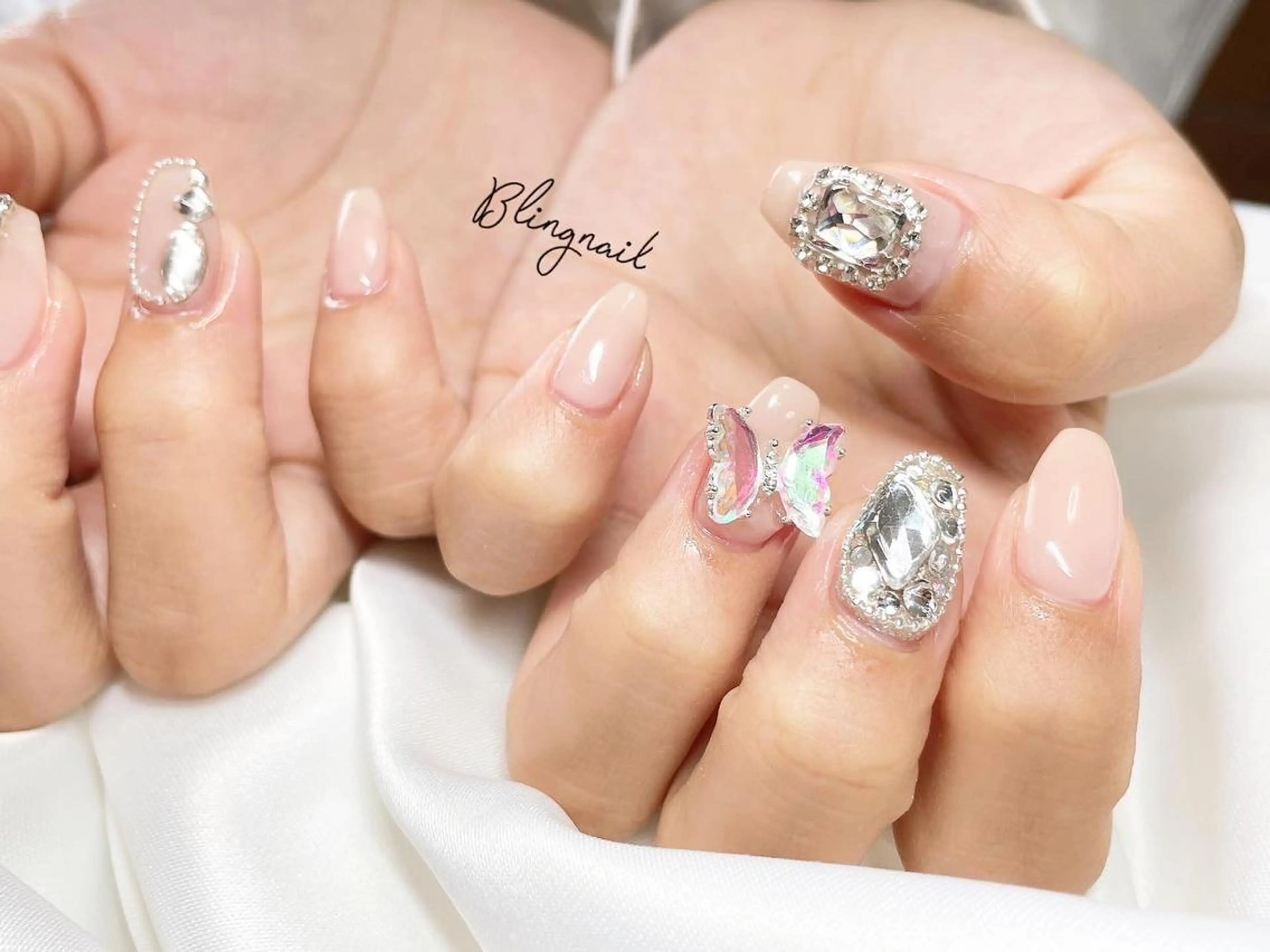 ネイル 23時まで❤︎韓国、 ワンホンネイルのネイルデザイン