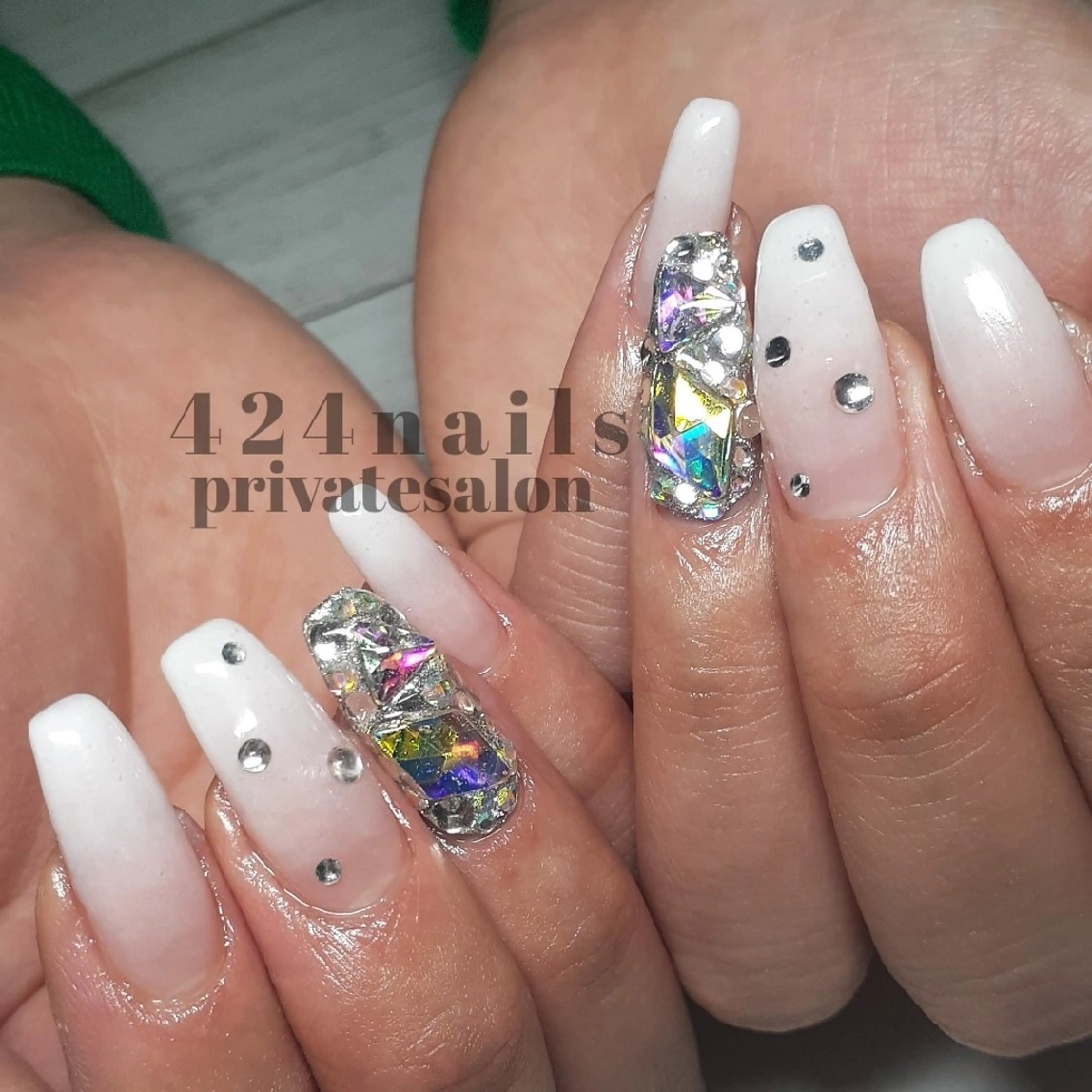 ネイル 424 nailsのネイルデザイン