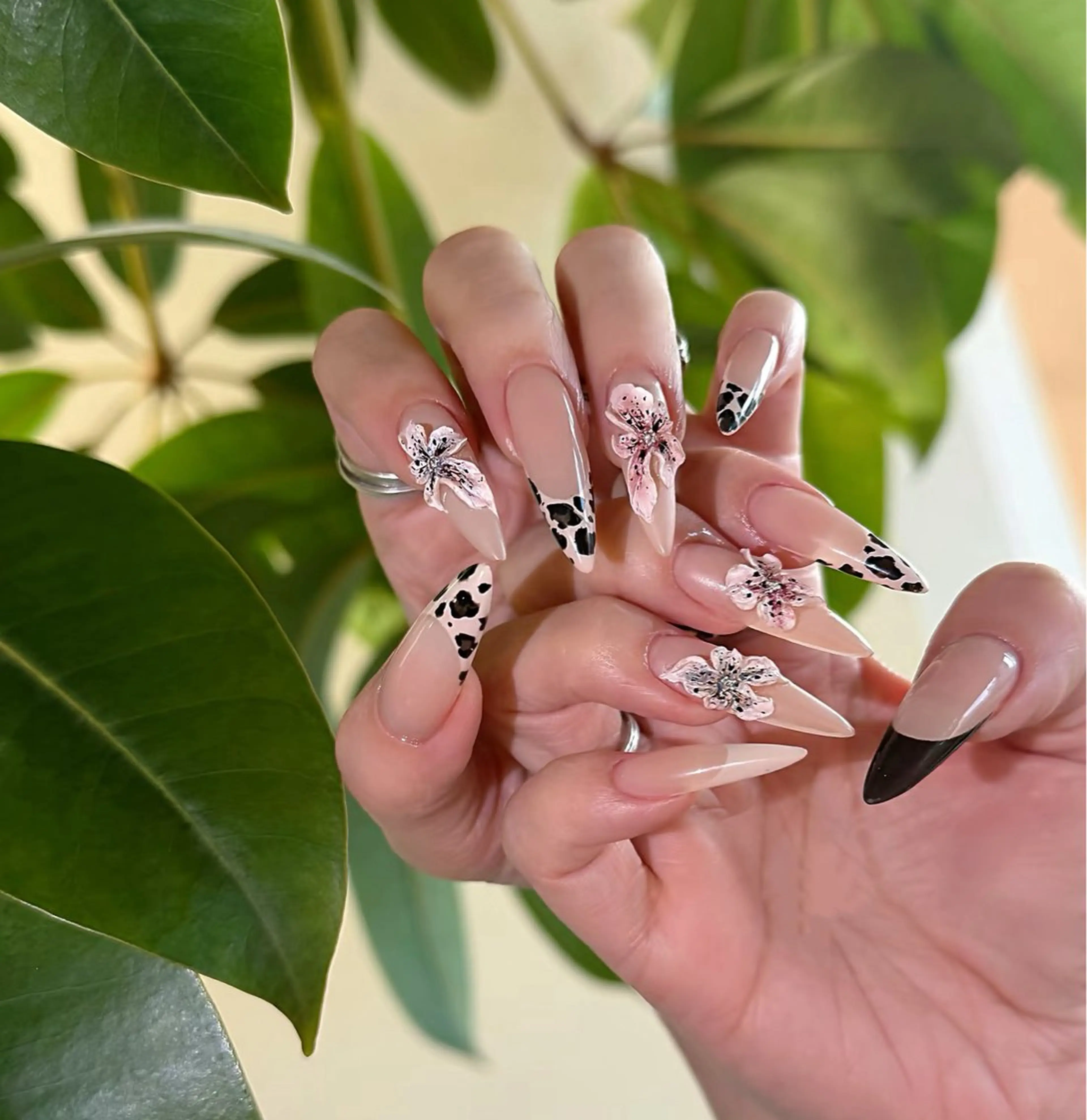 ネイル オーロラネイル フラワーネイル フットネイル フレンチネイル ジェルネイル ハンドネイル 長さだし専門 ありさのネイルデザイン