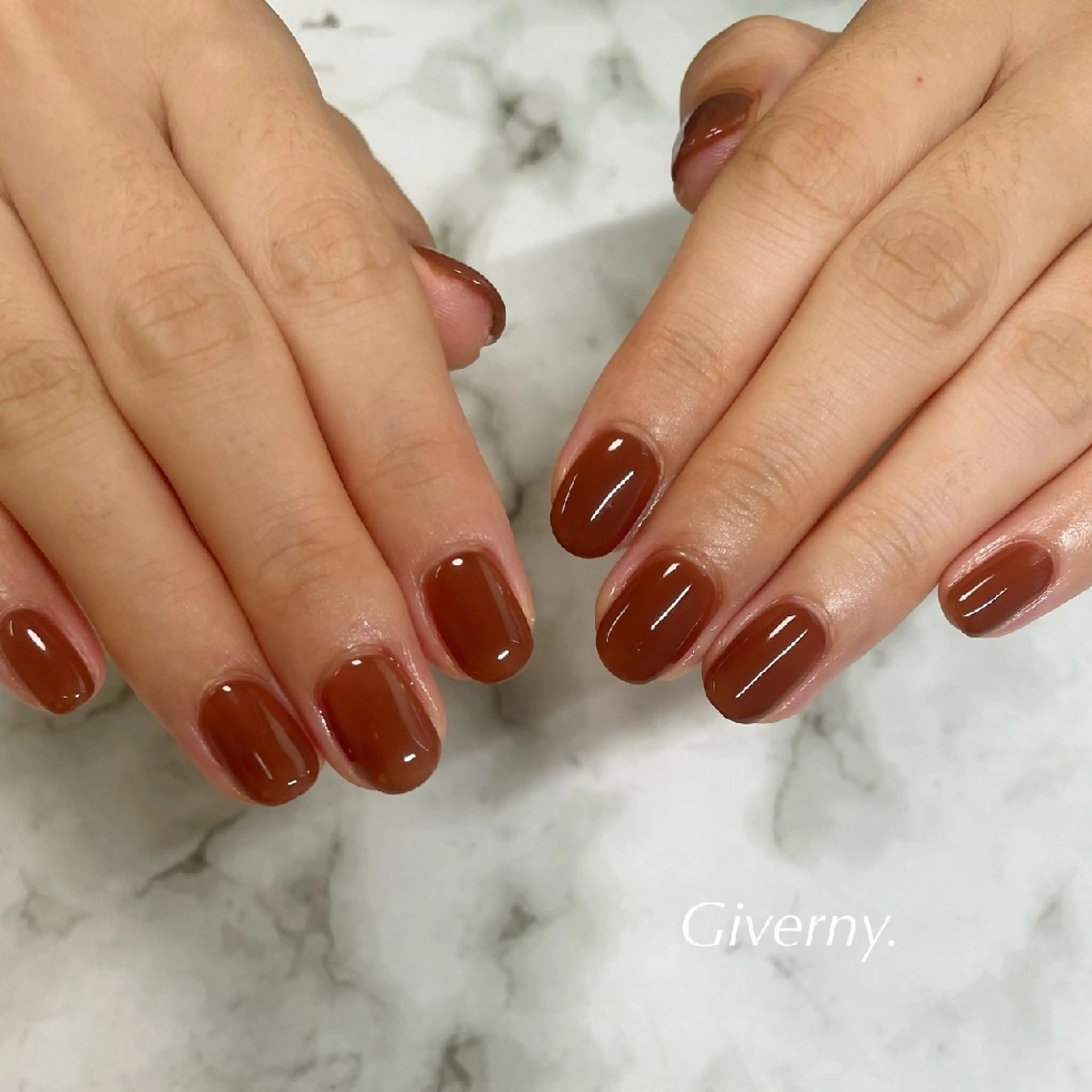 ネイル ワンカラーネイル シンプルネイル ハンドネイル Giverny .のネイルデザイン