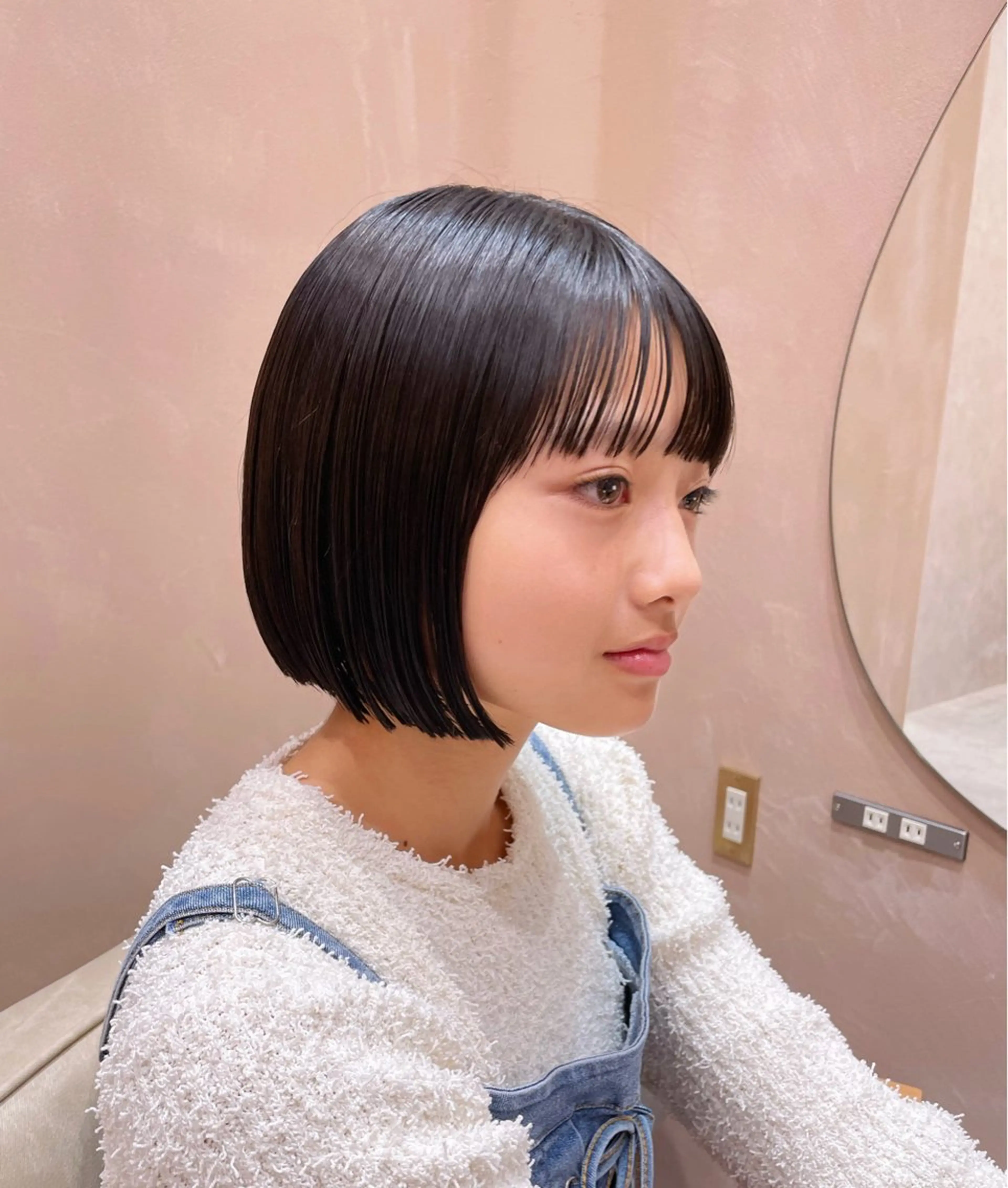 ショート ボブ 似合わせカット 小顔カット 縮毛矯正 HINA🎀韓国ヘア / アイリストのヘアスタイル