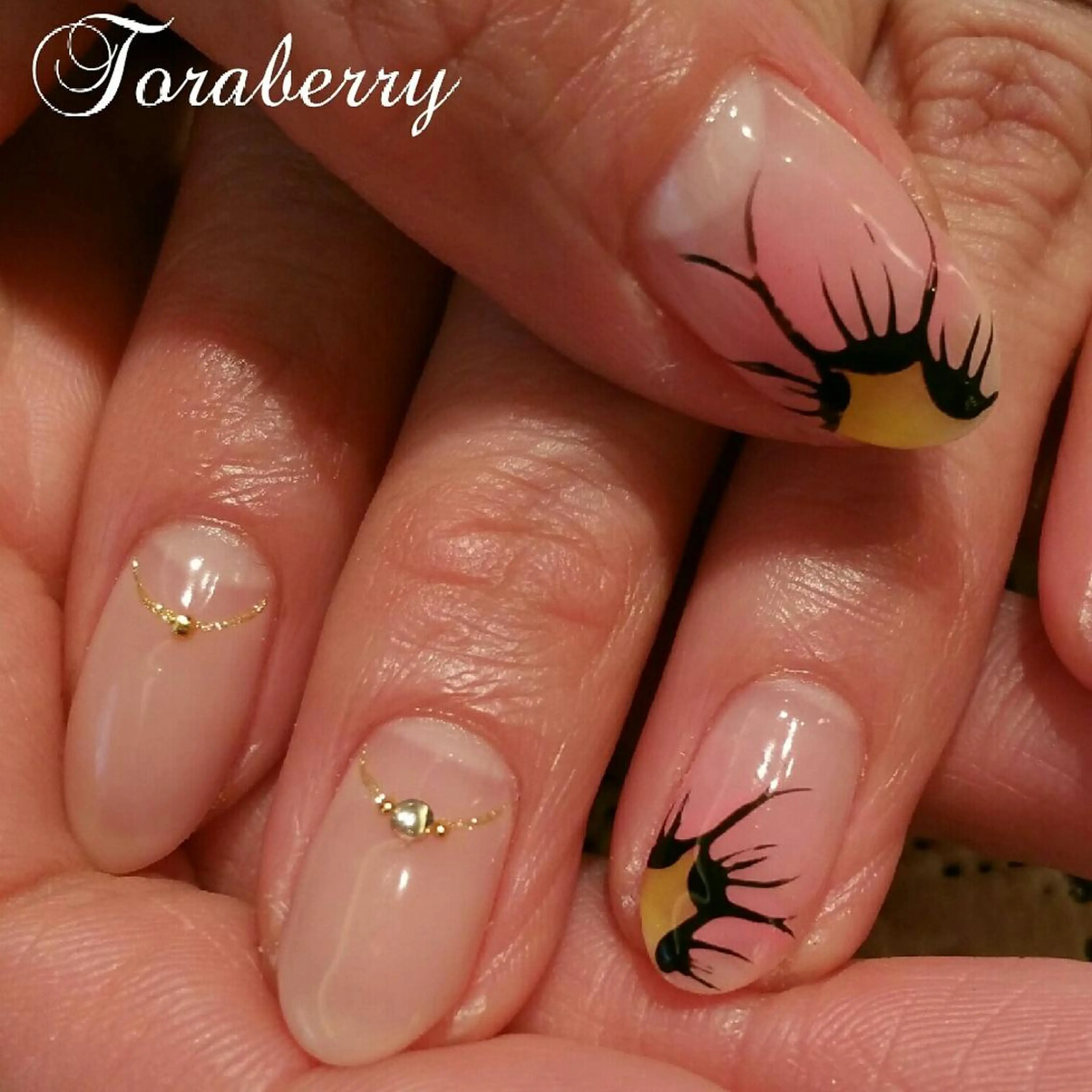 ネイル フレンチネイル ハンドネイル ネイリスト なつみのネイルデザイン