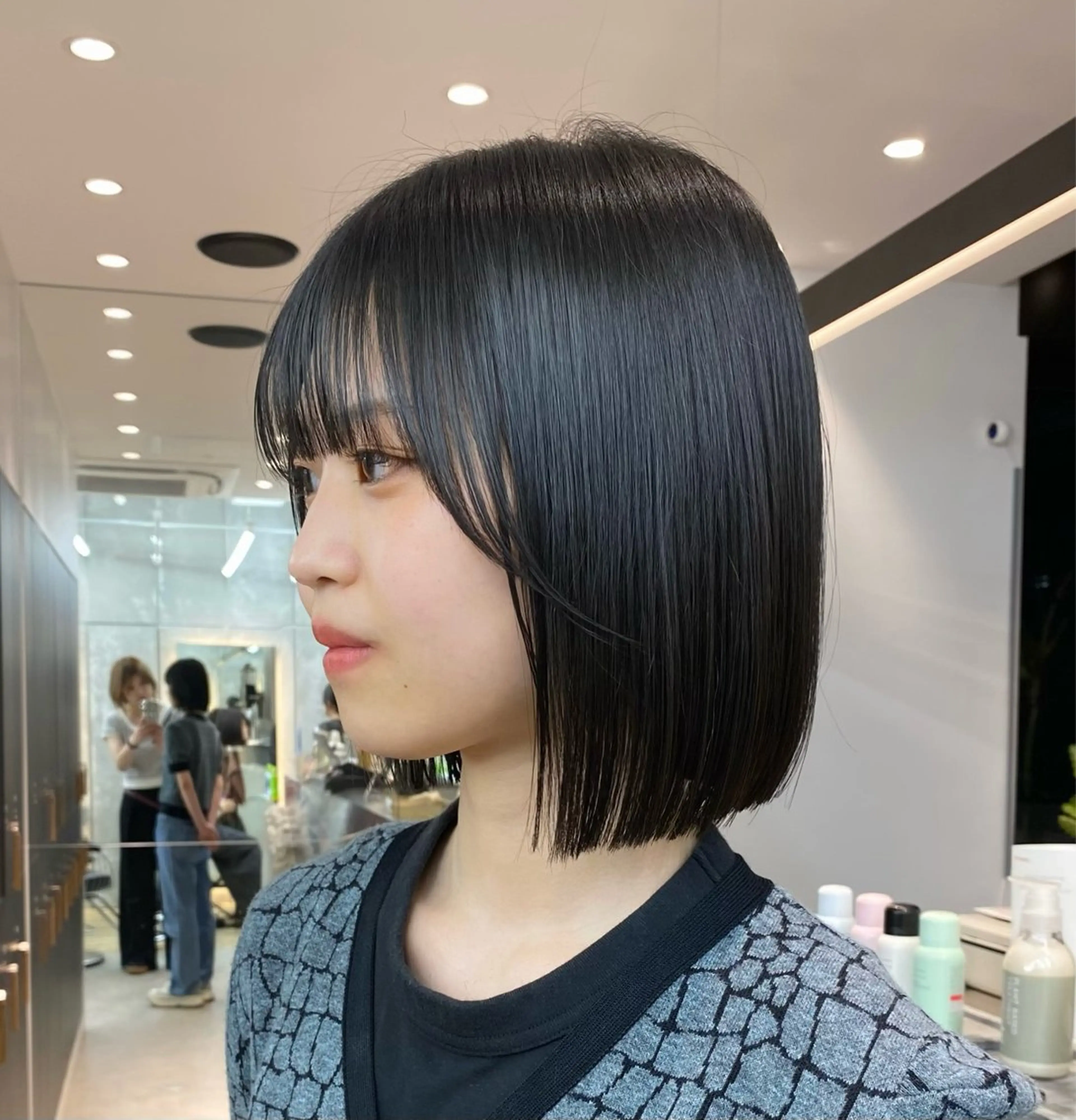 ショート カラー ボブ 韓国風ヘア 外ハネヘア ボブ縮毛矯正 韓国レイヤーRINAのヘアスタイル